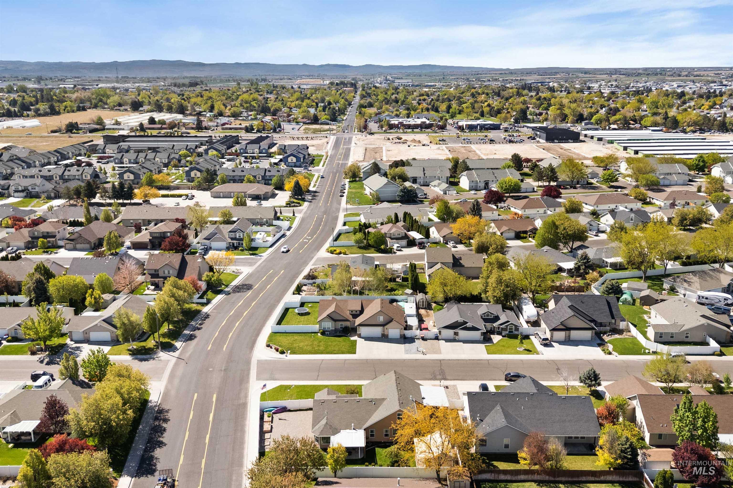2595 Longbow Dr, Twin Falls, Idaho 83301, 4 Bedrooms, 3 Bathrooms, Residential For Sale, Price $535,000,MLS 98984005