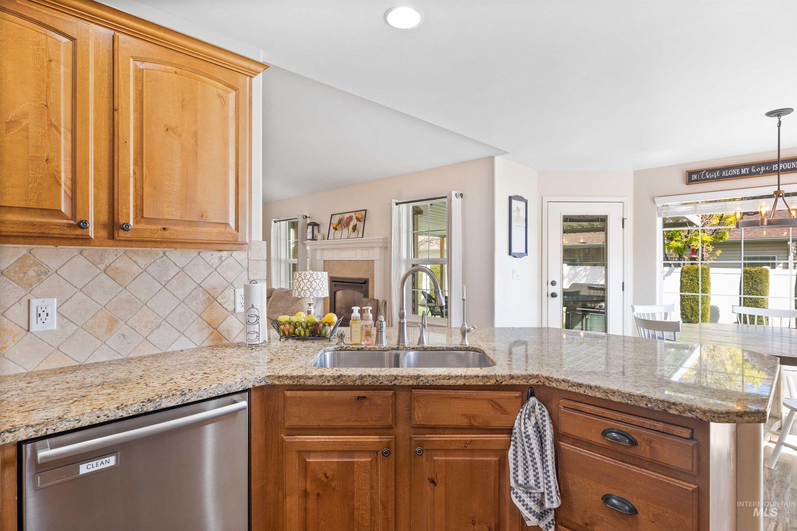 2595 Longbow Dr, Twin Falls, Idaho 83301, 4 Bedrooms, 3 Bathrooms, Residential For Sale, Price $535,000,MLS 98984005