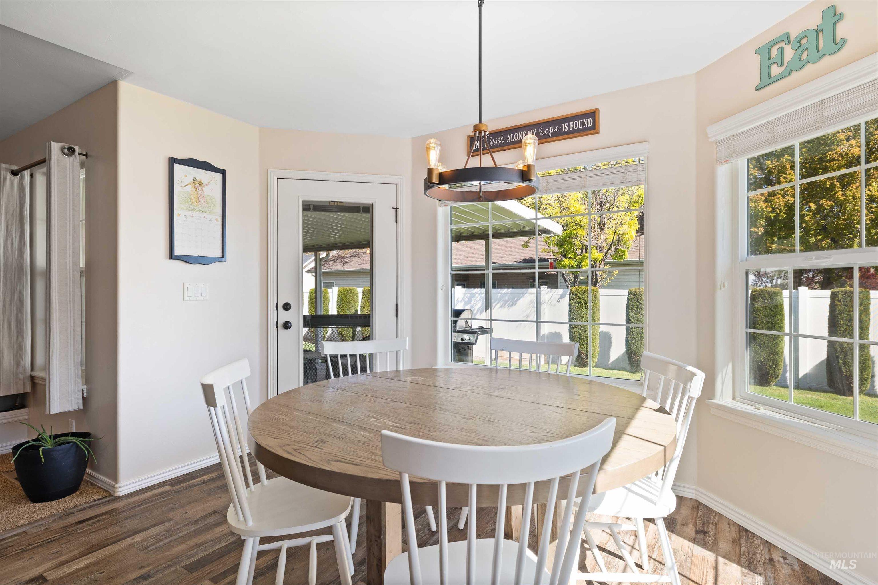 2595 Longbow Dr, Twin Falls, Idaho 83301, 4 Bedrooms, 3 Bathrooms, Residential For Sale, Price $540,000,MLS 98984005