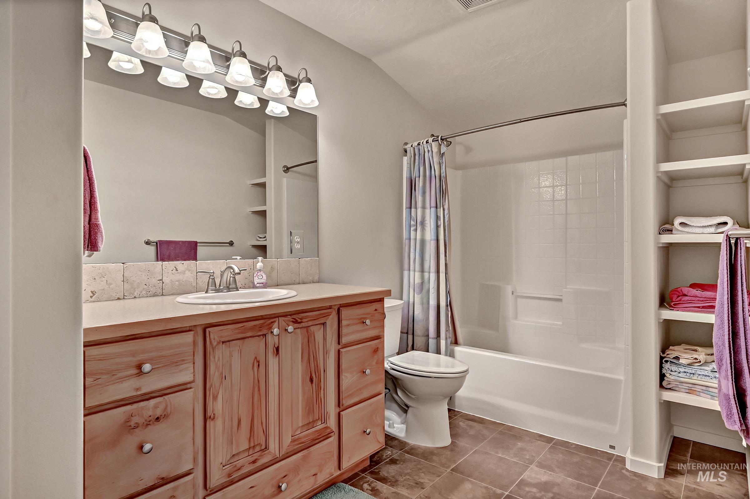 12108 W Reutzel Dr., Boise, Idaho 83709, 5 Bedrooms, 3 Bathrooms, Residential For Sale, Price $850,000,MLS 98984008