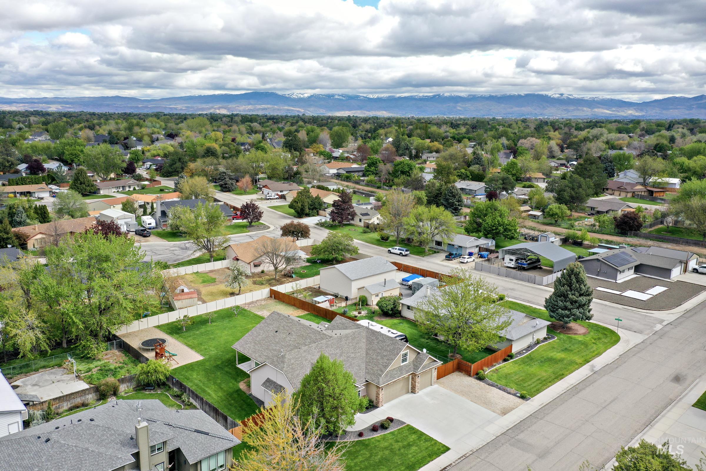 12108 W Reutzel Dr., Boise, Idaho 83709, 5 Bedrooms, 3 Bathrooms, Residential For Sale, Price $850,000,MLS 98984008