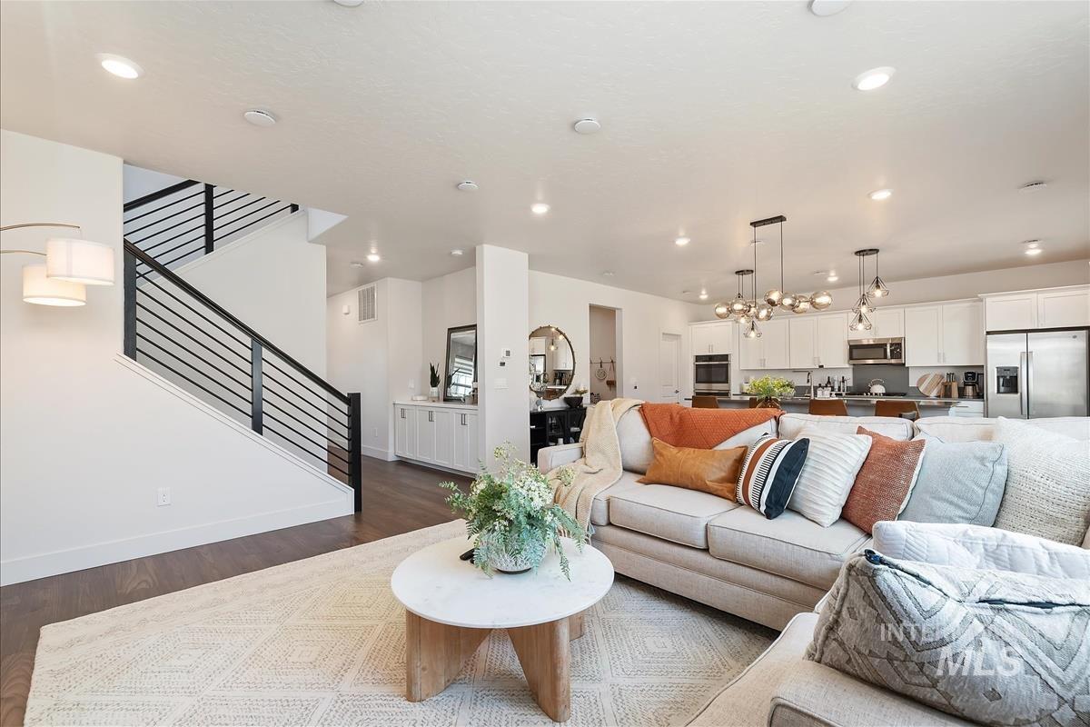 5361 S Snowden Ave, Meridian, Idaho 83642, 4 Bedrooms, 3 Bathrooms, Residential For Sale, Price $569,000, 98984010