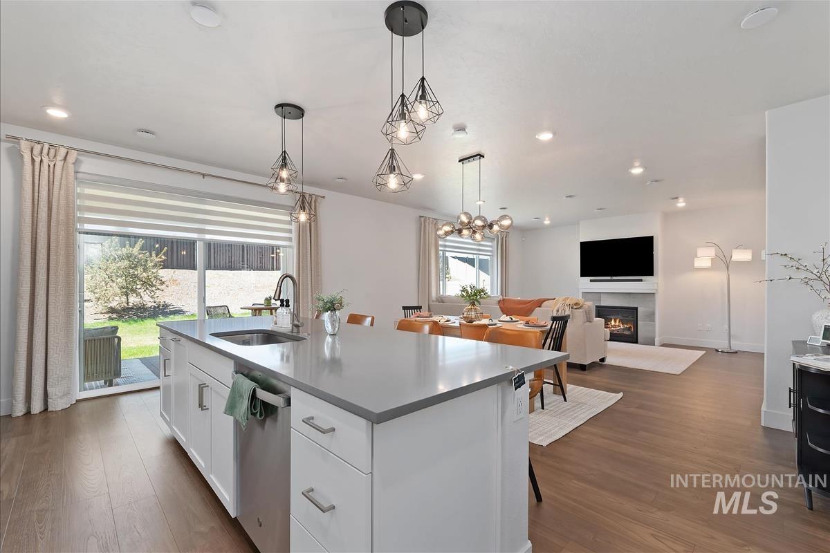 5361 S Snowden Ave, Meridian, Idaho 83642, 4 Bedrooms, 3 Bathrooms, Residential For Sale, Price $569,000, 98984010