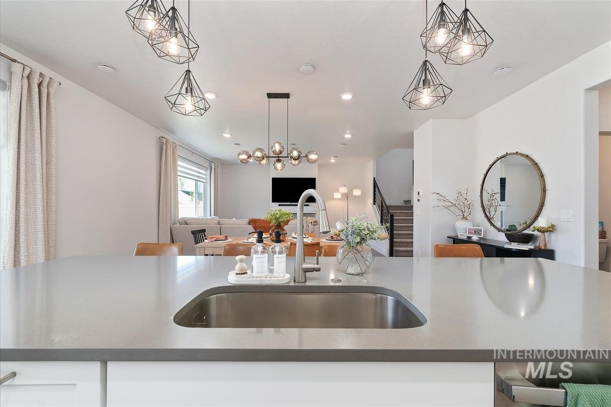 5361 S Snowden Ave, Meridian, Idaho 83642, 4 Bedrooms, 3 Bathrooms, Residential For Sale, Price $569,000, 98984010