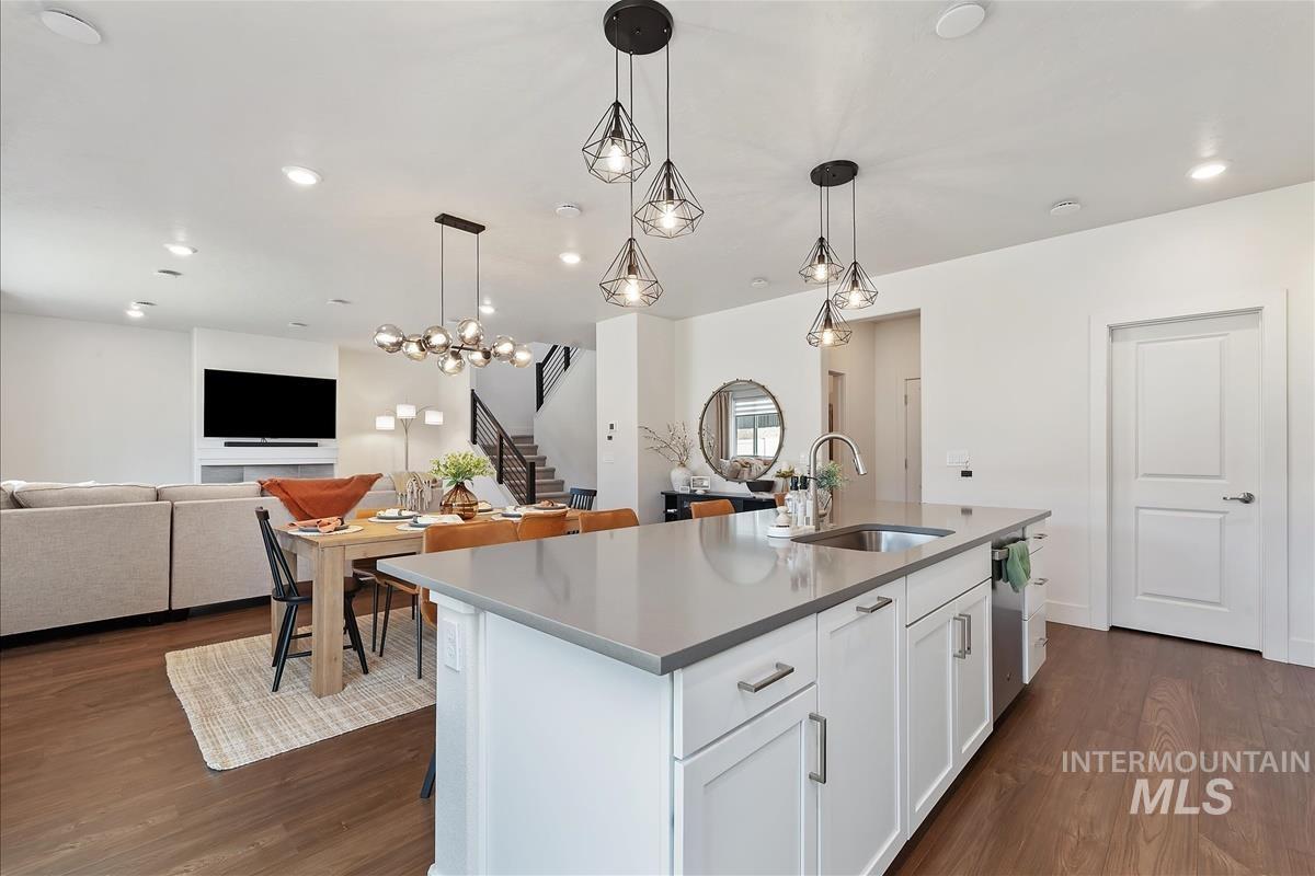 5361 S Snowden Ave, Meridian, Idaho 83642, 4 Bedrooms, 3 Bathrooms, Residential For Sale, Price $569,000, 98984010