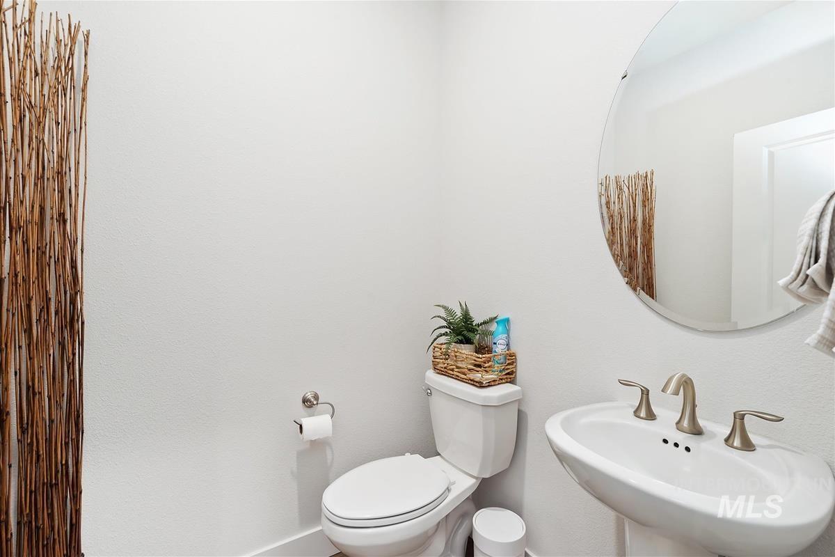 5361 S Snowden Ave, Meridian, Idaho 83642, 4 Bedrooms, 3 Bathrooms, Residential For Sale, Price $569,000, 98984010