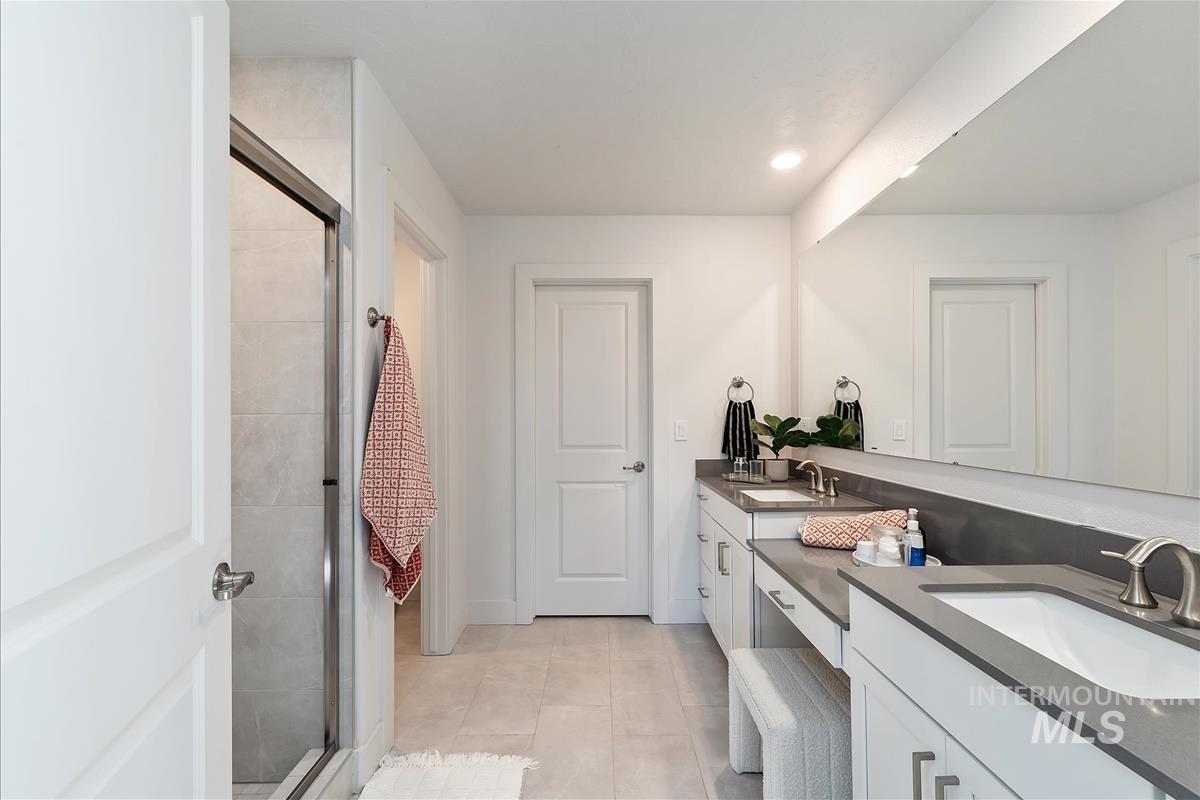 5361 S Snowden Ave, Meridian, Idaho 83642, 4 Bedrooms, 3 Bathrooms, Residential For Sale, Price $569,000, 98984010