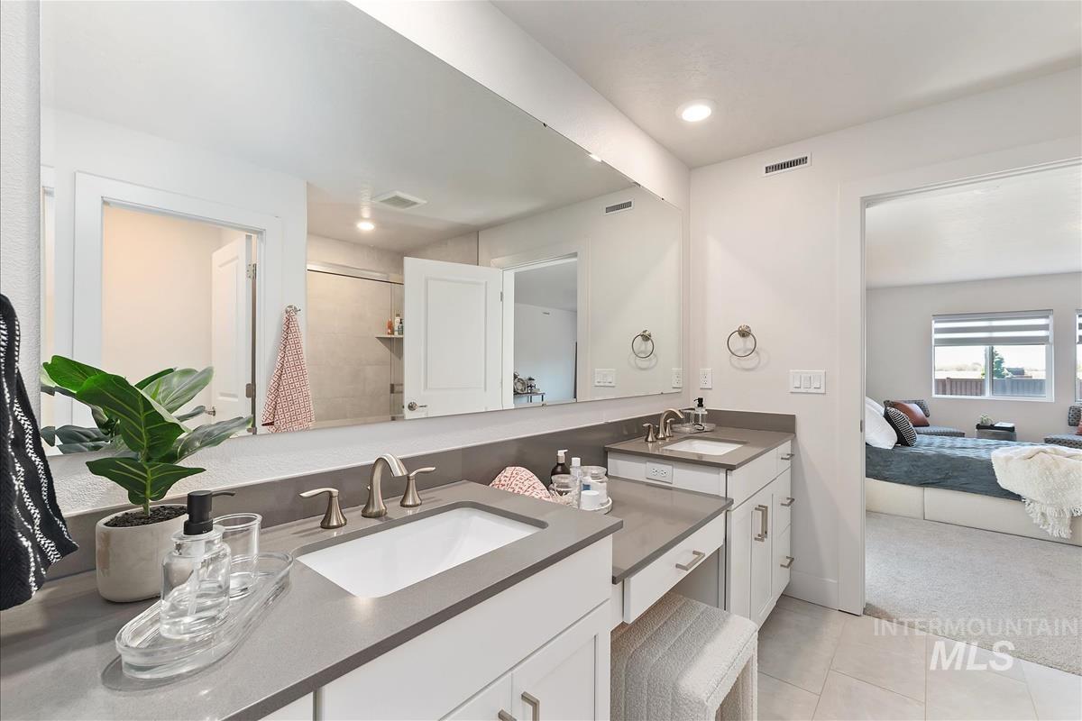 5361 S Snowden Ave, Meridian, Idaho 83642, 4 Bedrooms, 3 Bathrooms, Residential For Sale, Price $569,000, 98984010