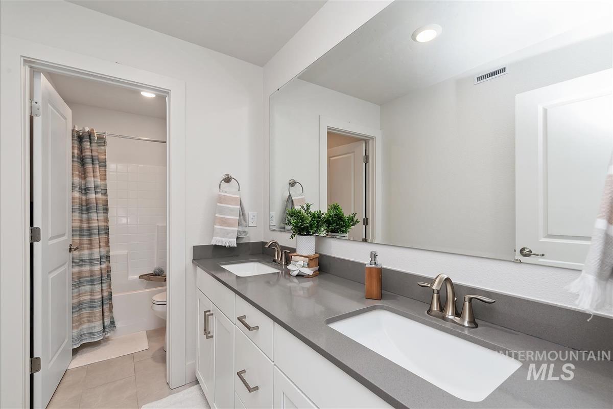 5361 S Snowden Ave, Meridian, Idaho 83642, 4 Bedrooms, 3 Bathrooms, Residential For Sale, Price $569,000, 98984010