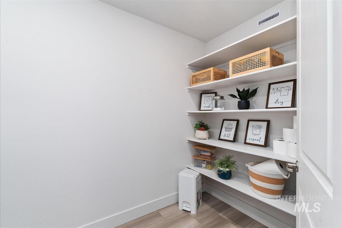 5361 S Snowden Ave, Meridian, Idaho 83642, 4 Bedrooms, 3 Bathrooms, Residential For Sale, Price $569,000, 98984010