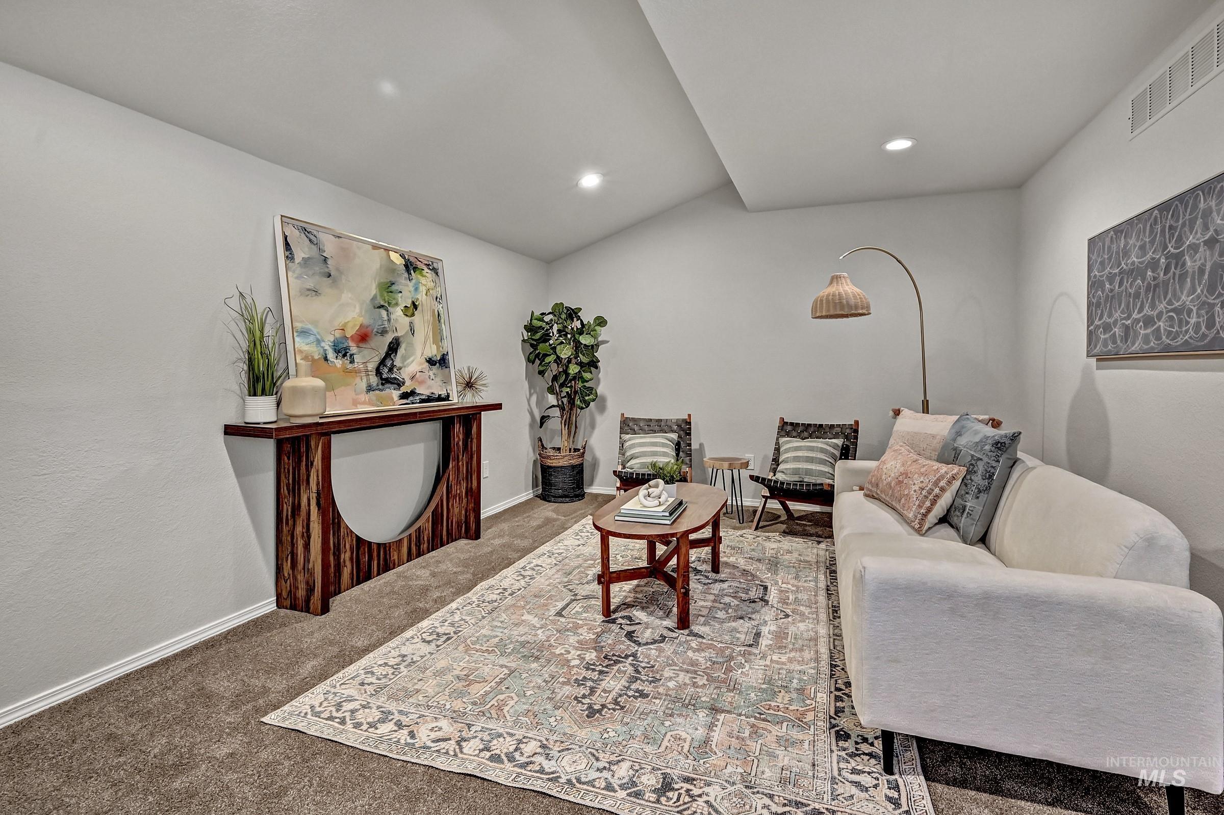 563 W Warren St., Boise, Idaho 83706, 4 Bedrooms, 2 Bathrooms, Residential For Sale, Price $535,000,MLS 98984014