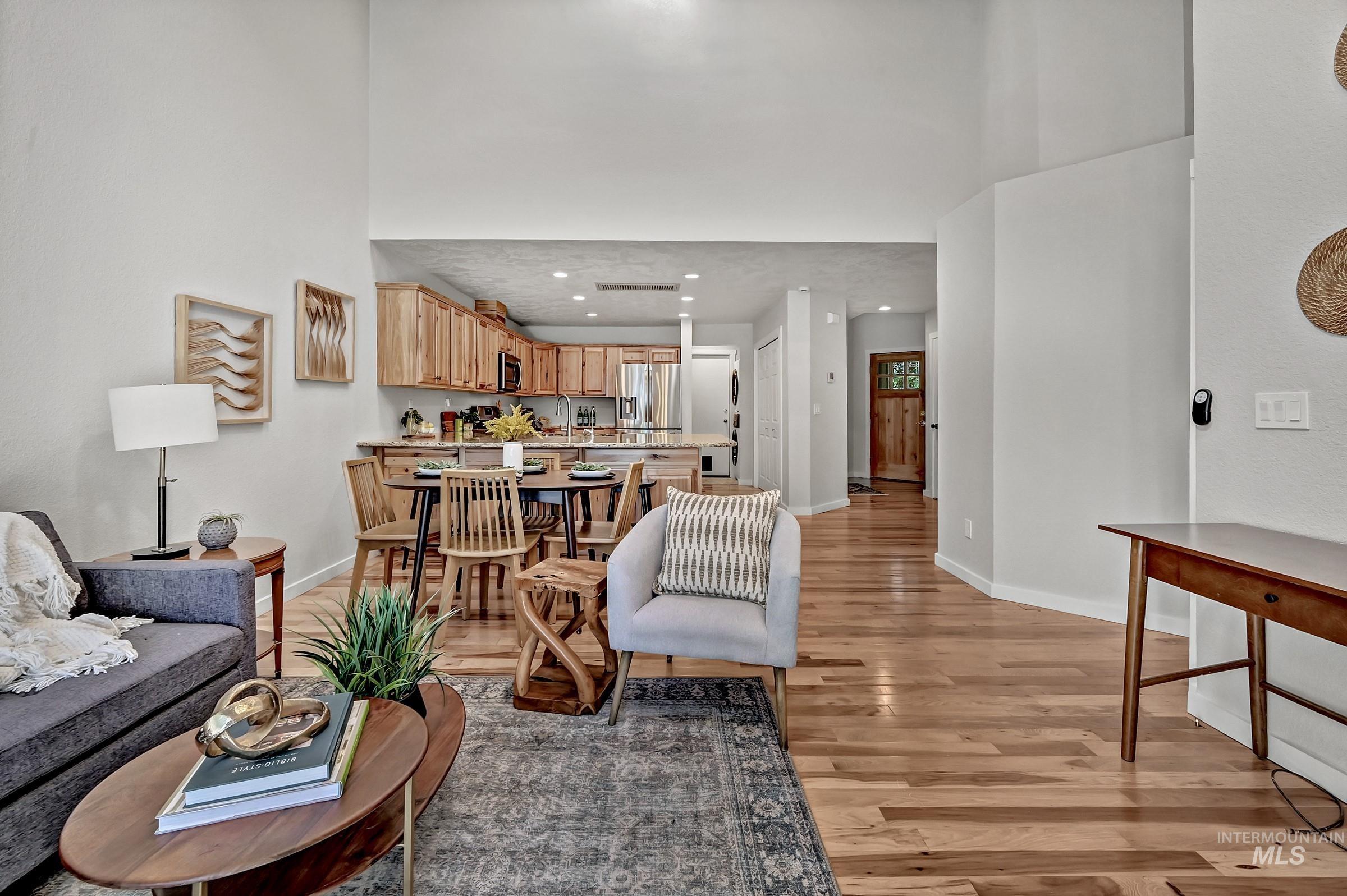563 W Warren St., Boise, Idaho 83706, 4 Bedrooms, 2 Bathrooms, Residential For Sale, Price $535,000,MLS 98984014