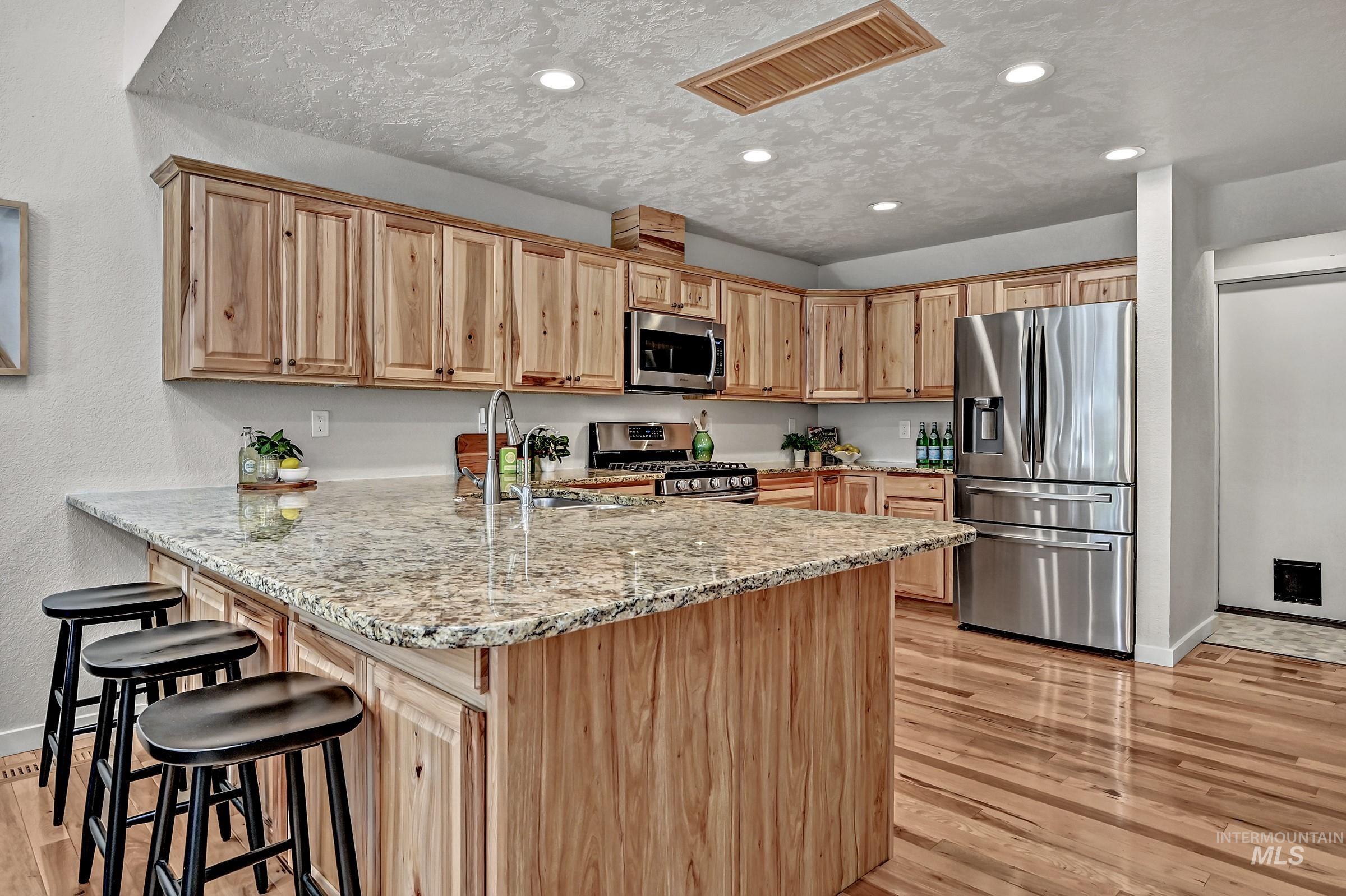 563 W Warren St., Boise, Idaho 83706, 4 Bedrooms, 2 Bathrooms, Residential For Sale, Price $535,000,MLS 98984014