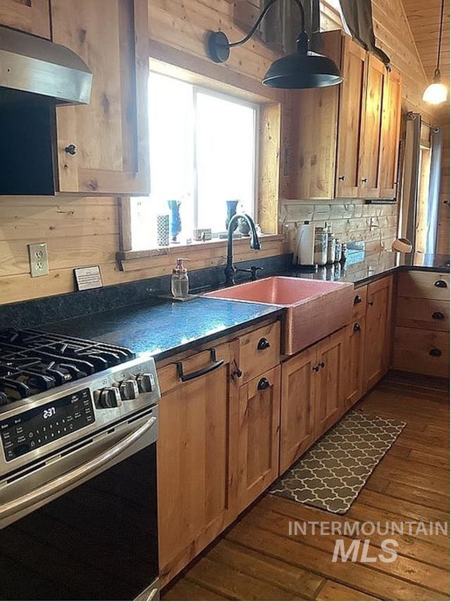 1000 Pardee Rd, Kamiah, Idaho 83536, 3 Bedrooms, 2 Bathrooms, Residential For Sale, Price $650,000, 98984016