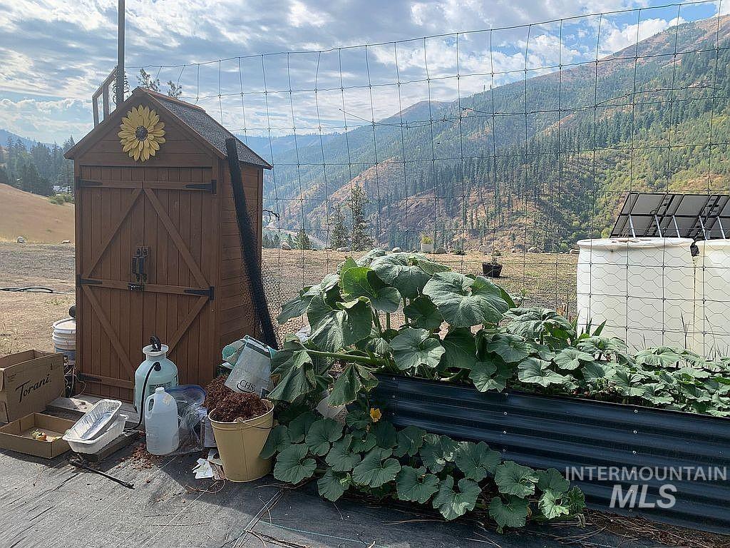 1000 Pardee Rd, Kamiah, Idaho 83536, 3 Bedrooms, 2 Bathrooms, Residential For Sale, Price $650,000, 98984016