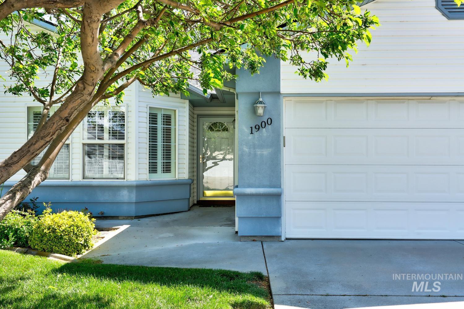 1900 N Iberis Ave, Meridian, Idaho 83646, 2 Bedrooms, 2 Bathrooms, Residential For Sale, Price $375,000,MLS 98984018
