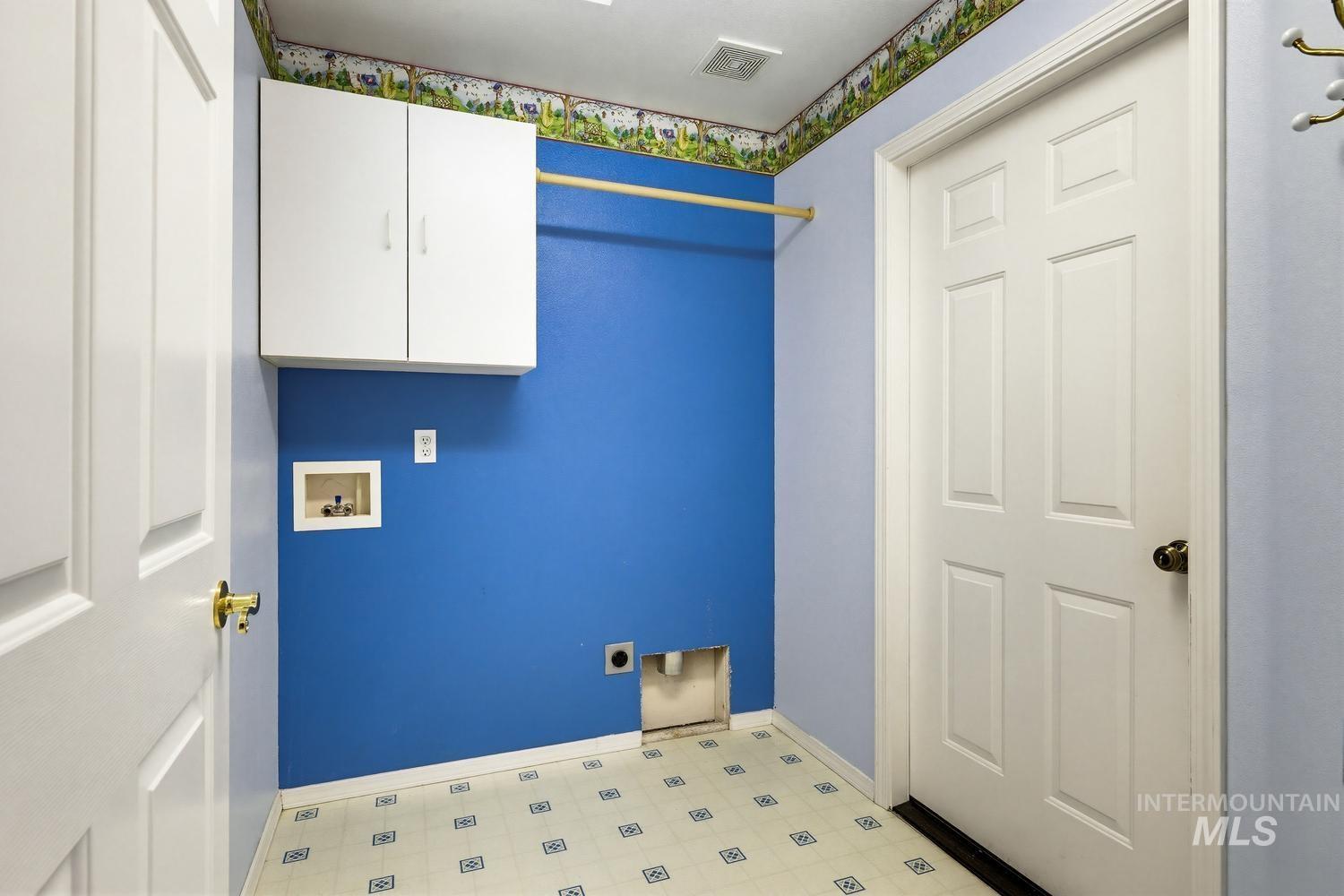 1900 N Iberis Ave, Meridian, Idaho 83646, 2 Bedrooms, 2 Bathrooms, Residential For Sale, Price $375,000,MLS 98984018