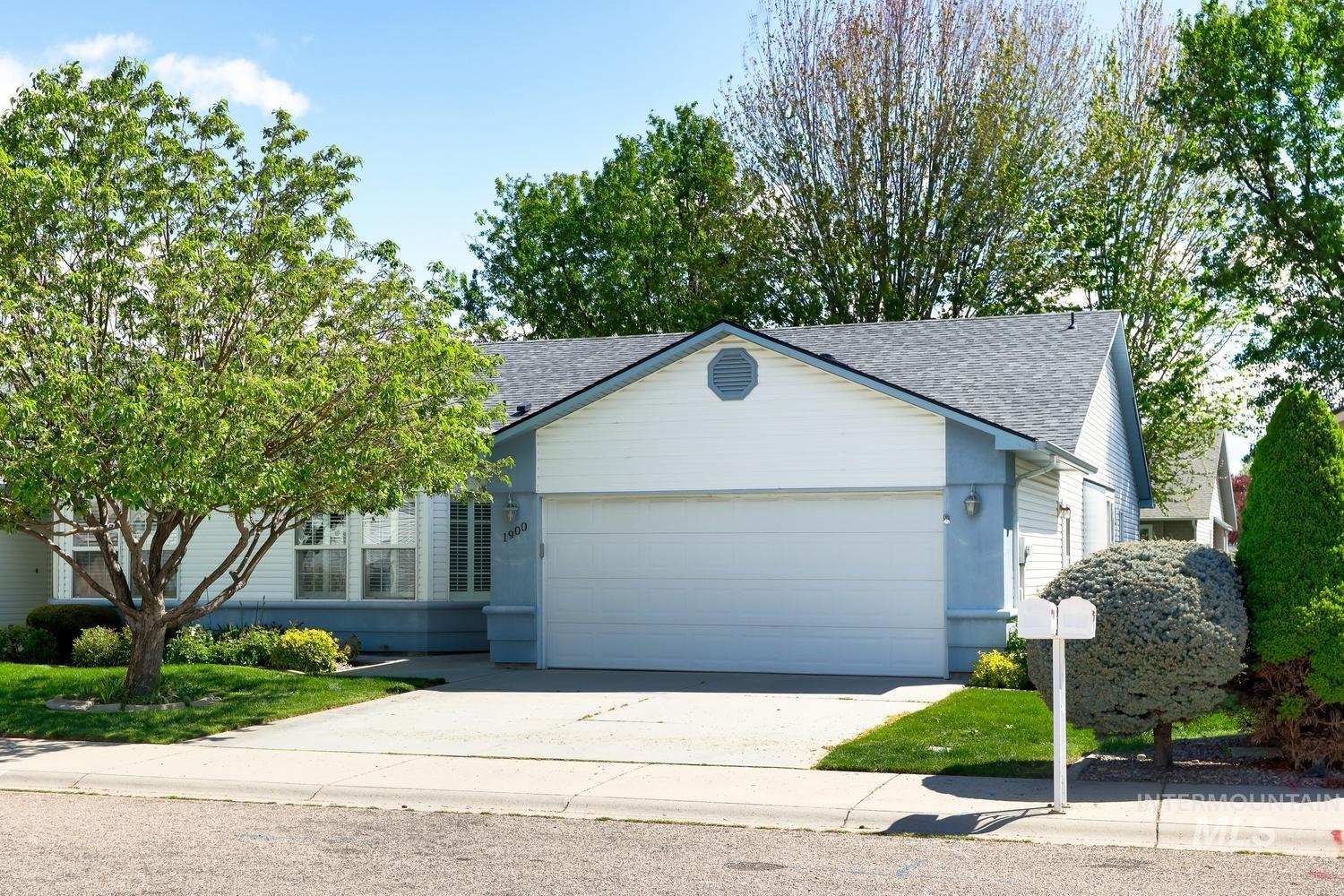 1900 N Iberis Ave, Meridian, Idaho 83646, 2 Bedrooms, 2 Bathrooms, Residential For Sale, Price $375,000,MLS 98984018