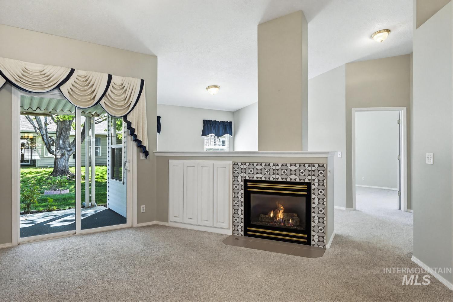 1900 N Iberis Ave, Meridian, Idaho 83646, 2 Bedrooms, 2 Bathrooms, Residential For Sale, Price $375,000,MLS 98984018