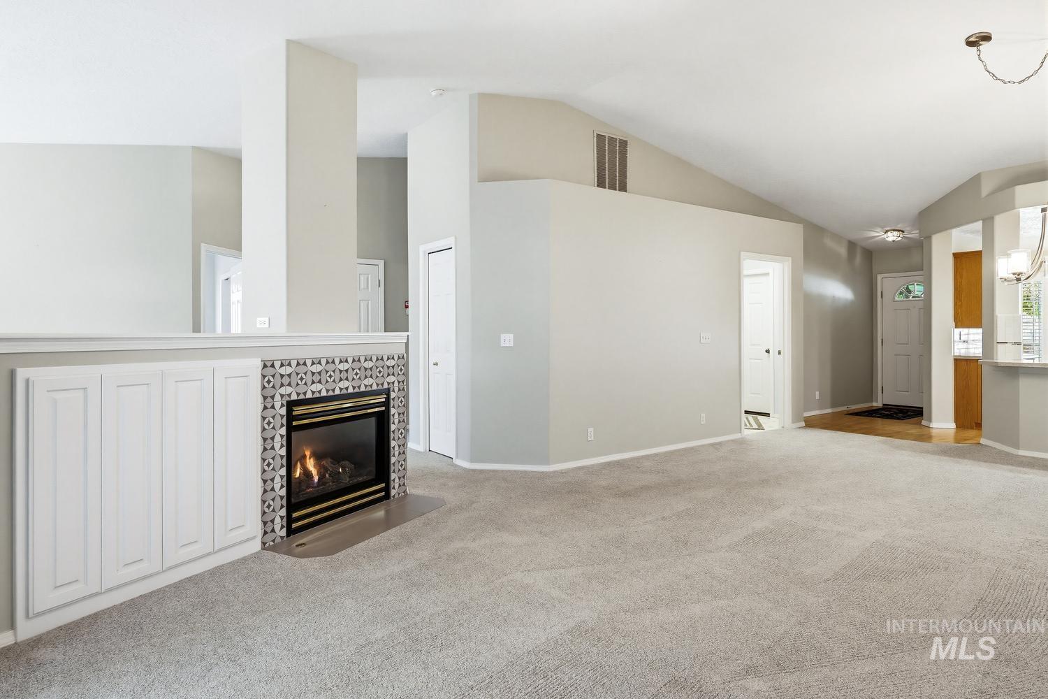 1900 N Iberis Ave, Meridian, Idaho 83646, 2 Bedrooms, 2 Bathrooms, Residential For Sale, Price $375,000,MLS 98984018