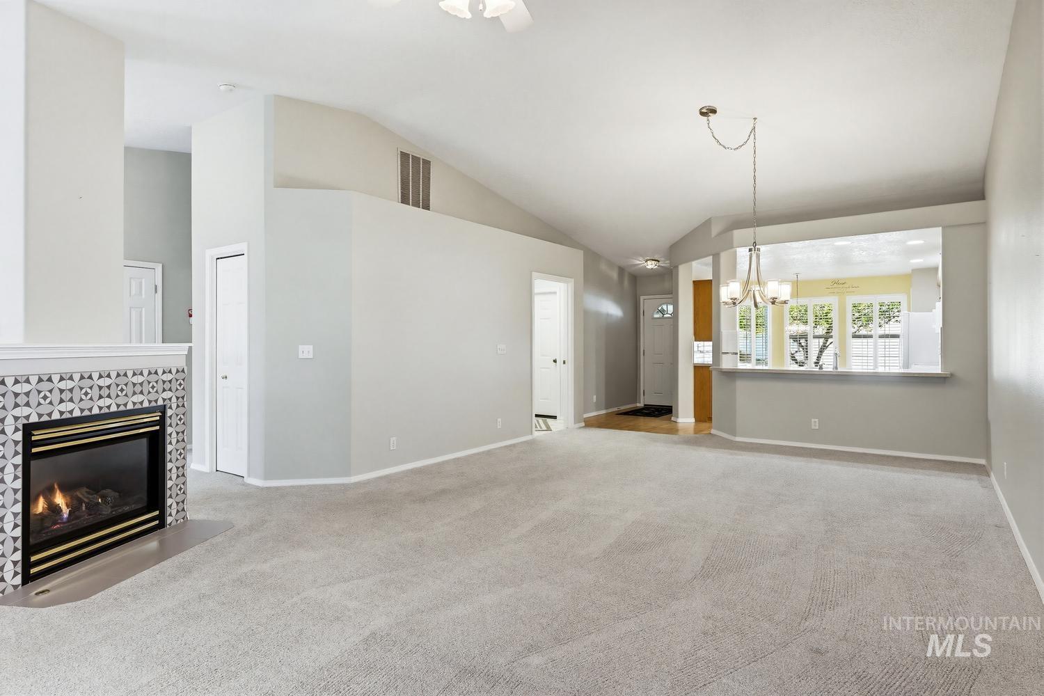 1900 N Iberis Ave, Meridian, Idaho 83646, 2 Bedrooms, 2 Bathrooms, Residential For Sale, Price $375,000,MLS 98984018