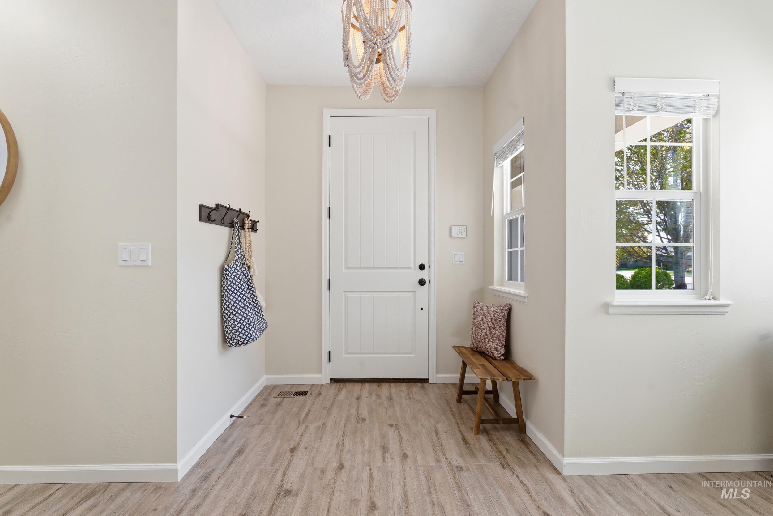 887 N Seneca Springs Way, Star, Idaho 83669, 3 Bedrooms, 2 Bathrooms, Residential For Sale, Price $549,000, 98984021