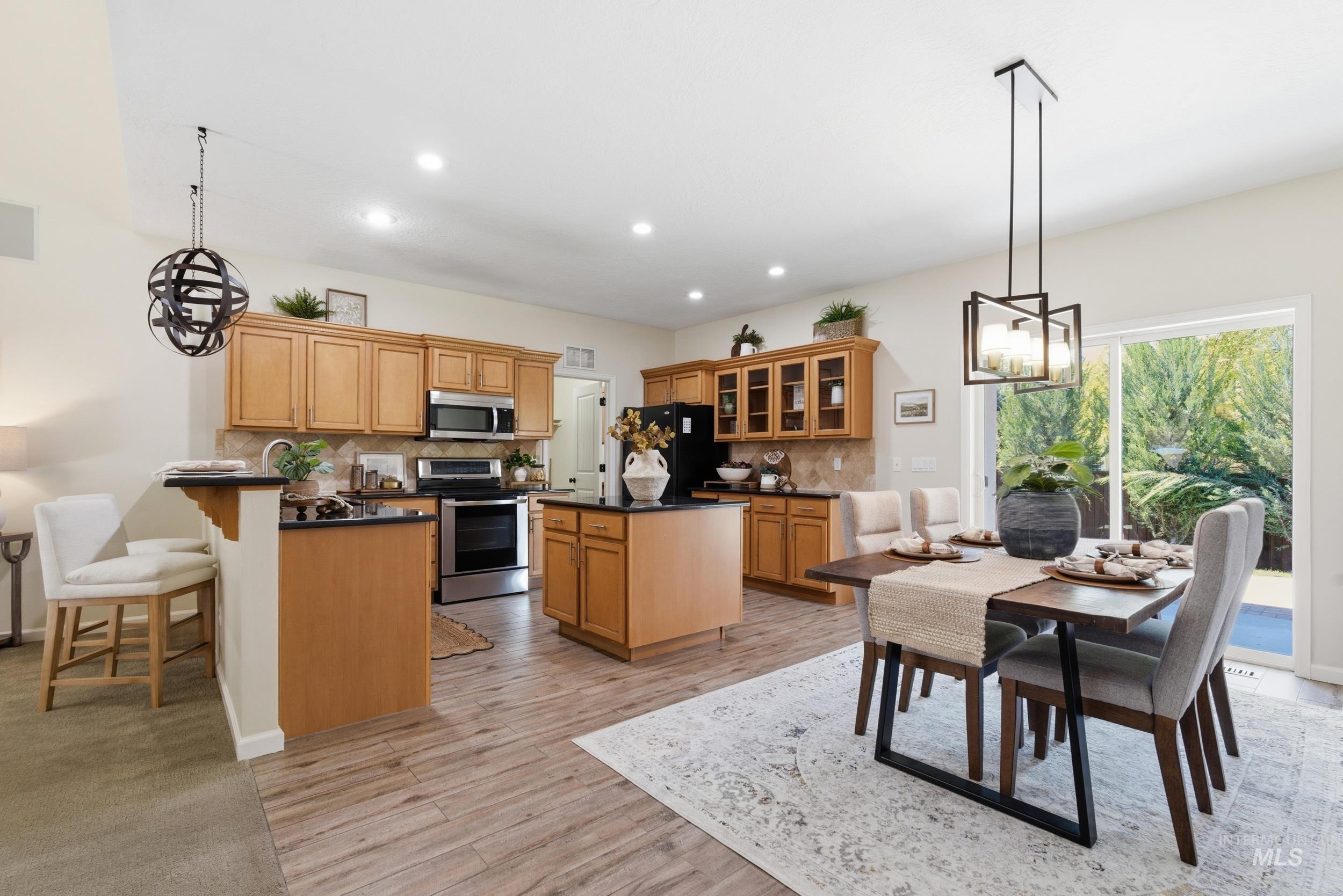 887 N Seneca Springs Way, Star, Idaho 83669, 3 Bedrooms, 2 Bathrooms, Residential For Sale, Price $549,000, 98984021