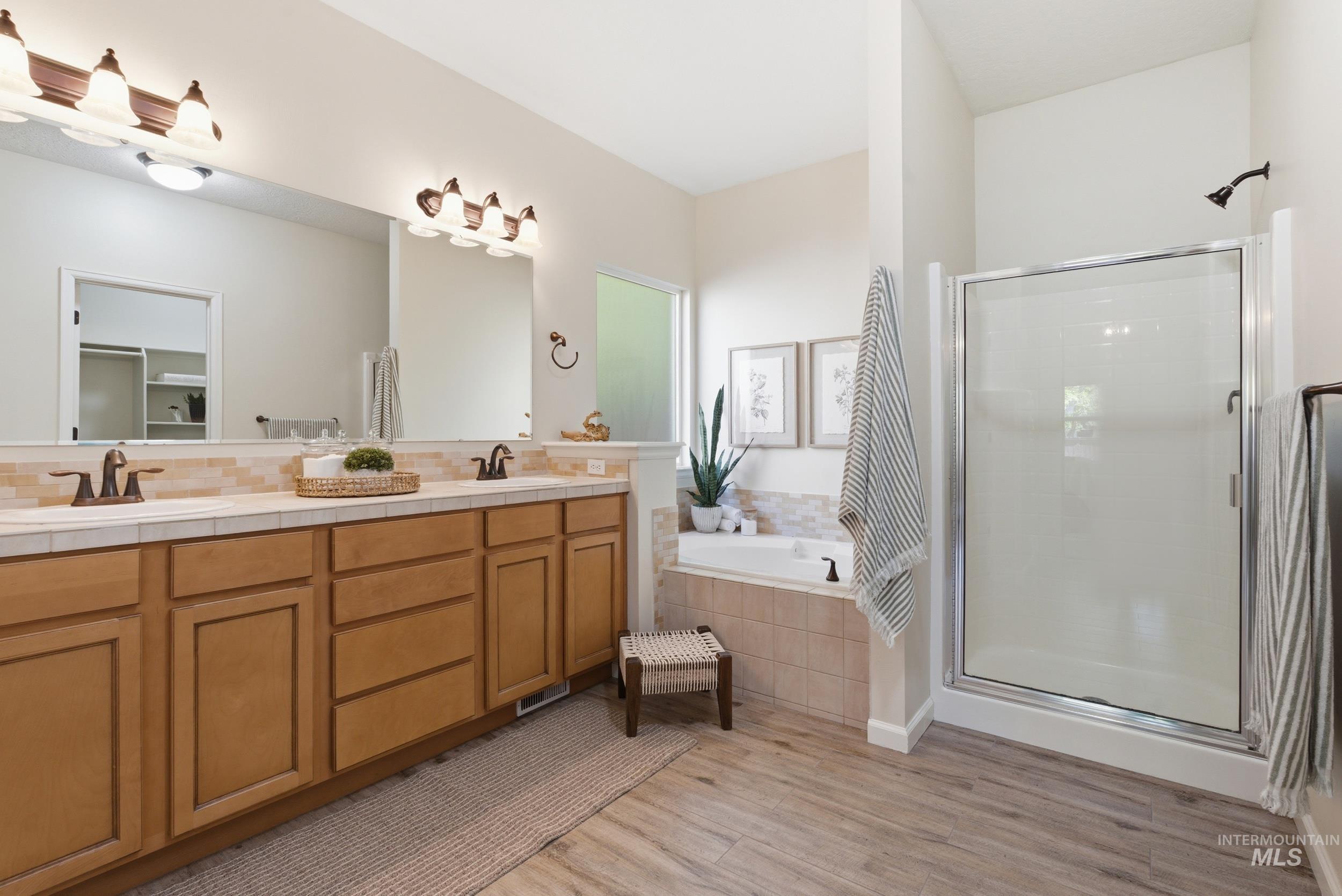 887 N Seneca Springs Way, Star, Idaho 83669, 3 Bedrooms, 2 Bathrooms, Residential For Sale, Price $549,000, 98984021