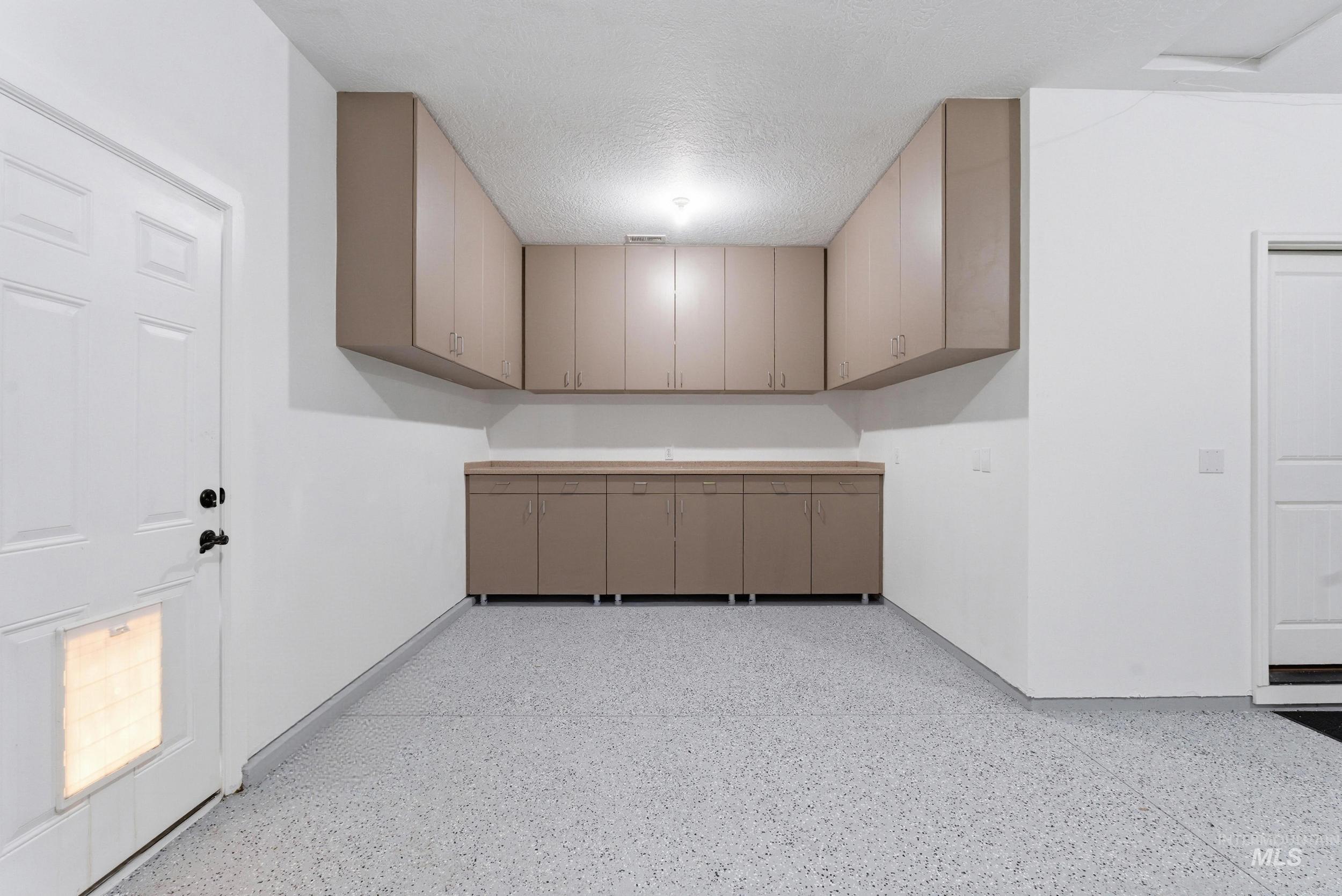 887 N Seneca Springs Way, Star, Idaho 83669, 3 Bedrooms, 2 Bathrooms, Residential For Sale, Price $549,000, 98984021