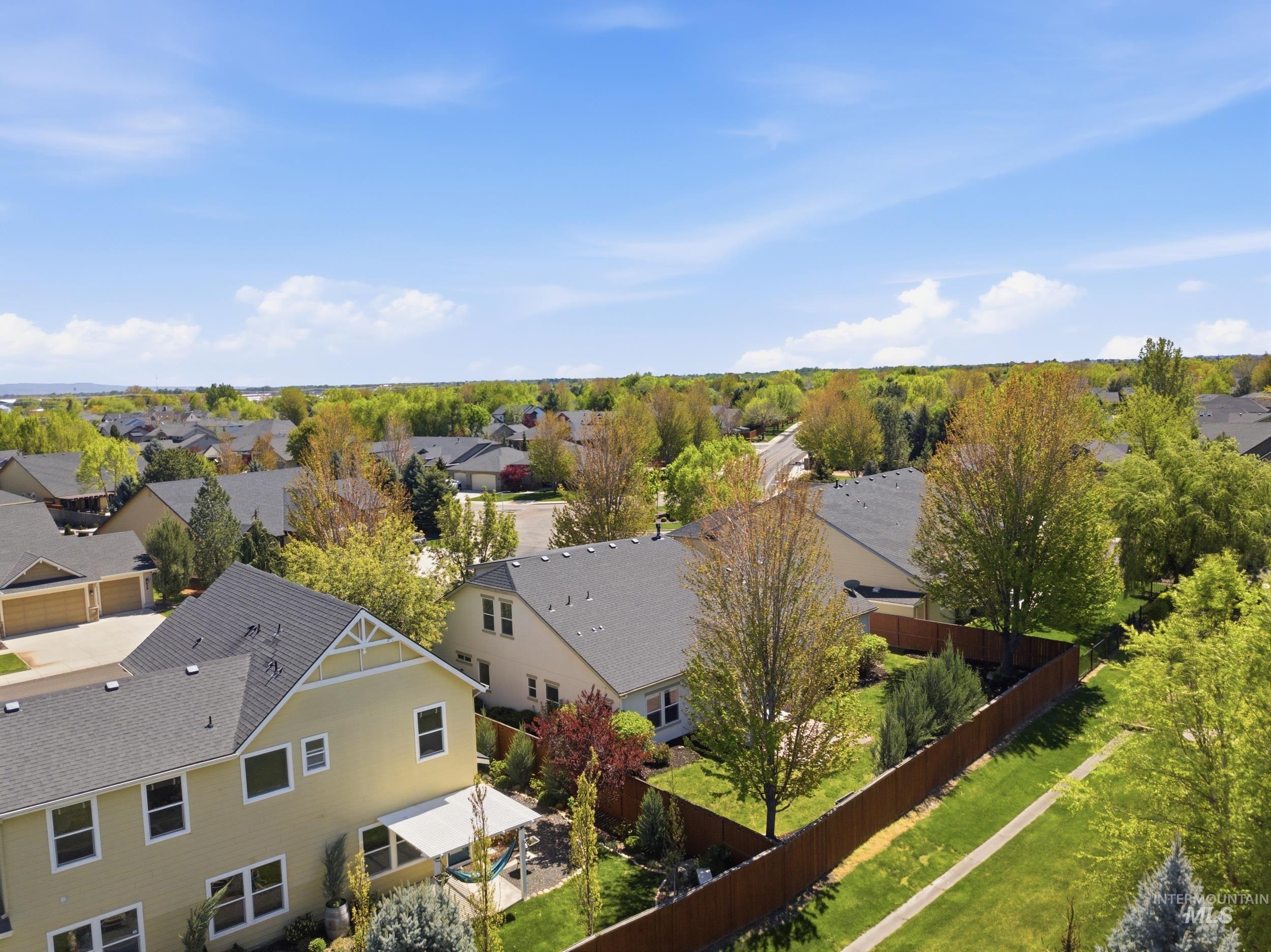 887 N Seneca Springs Way, Star, Idaho 83669, 3 Bedrooms, 2 Bathrooms, Residential For Sale, Price $549,000, 98984021