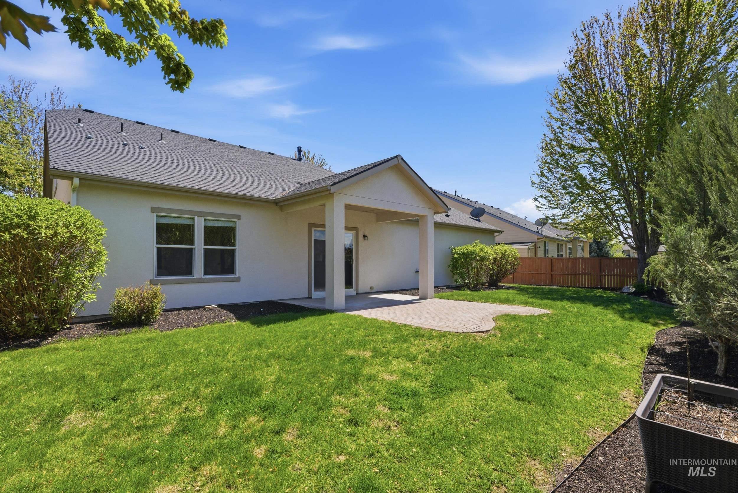 887 N Seneca Springs Way, Star, Idaho 83669, 3 Bedrooms, 2 Bathrooms, Residential For Sale, Price $549,000, 98984021