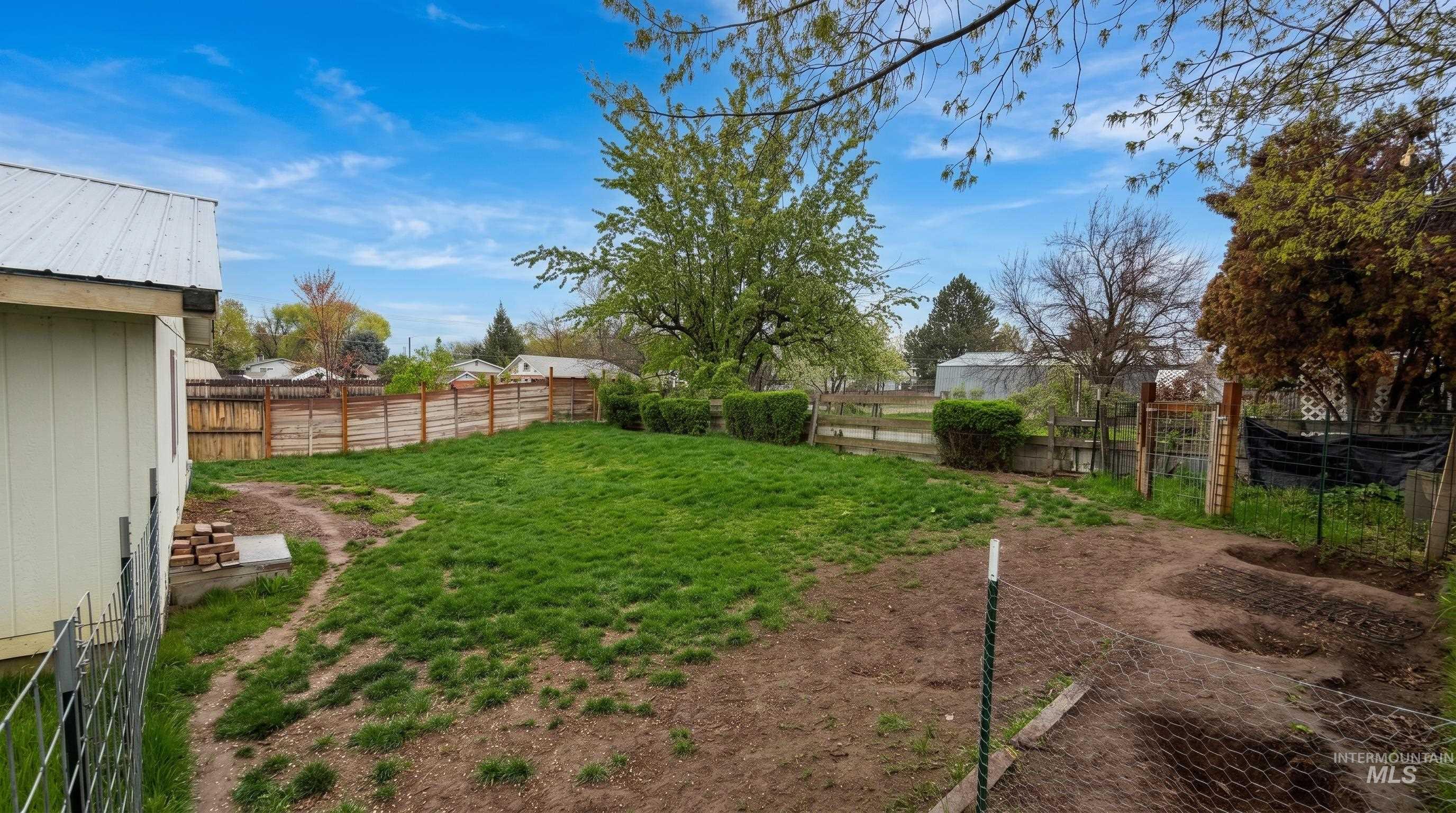 1800 Heitz Ave, Fruitland, Idaho 83619, 4 Bedrooms, 2 Bathrooms, Residential For Sale, Price $290,000,MLS 98984024