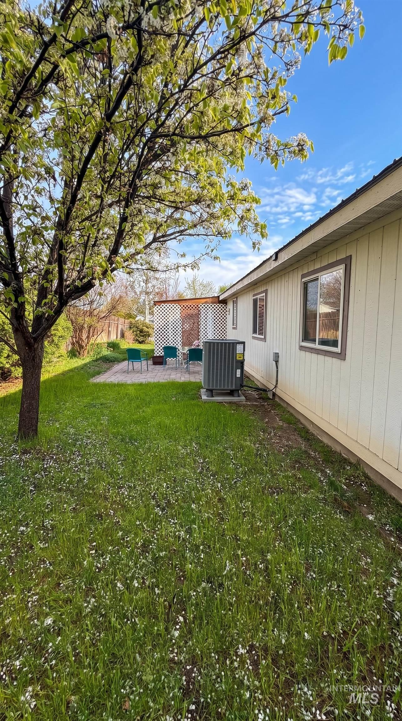 1800 Heitz Ave, Fruitland, Idaho 83619, 4 Bedrooms, 2 Bathrooms, Residential For Sale, Price $290,000,MLS 98984024