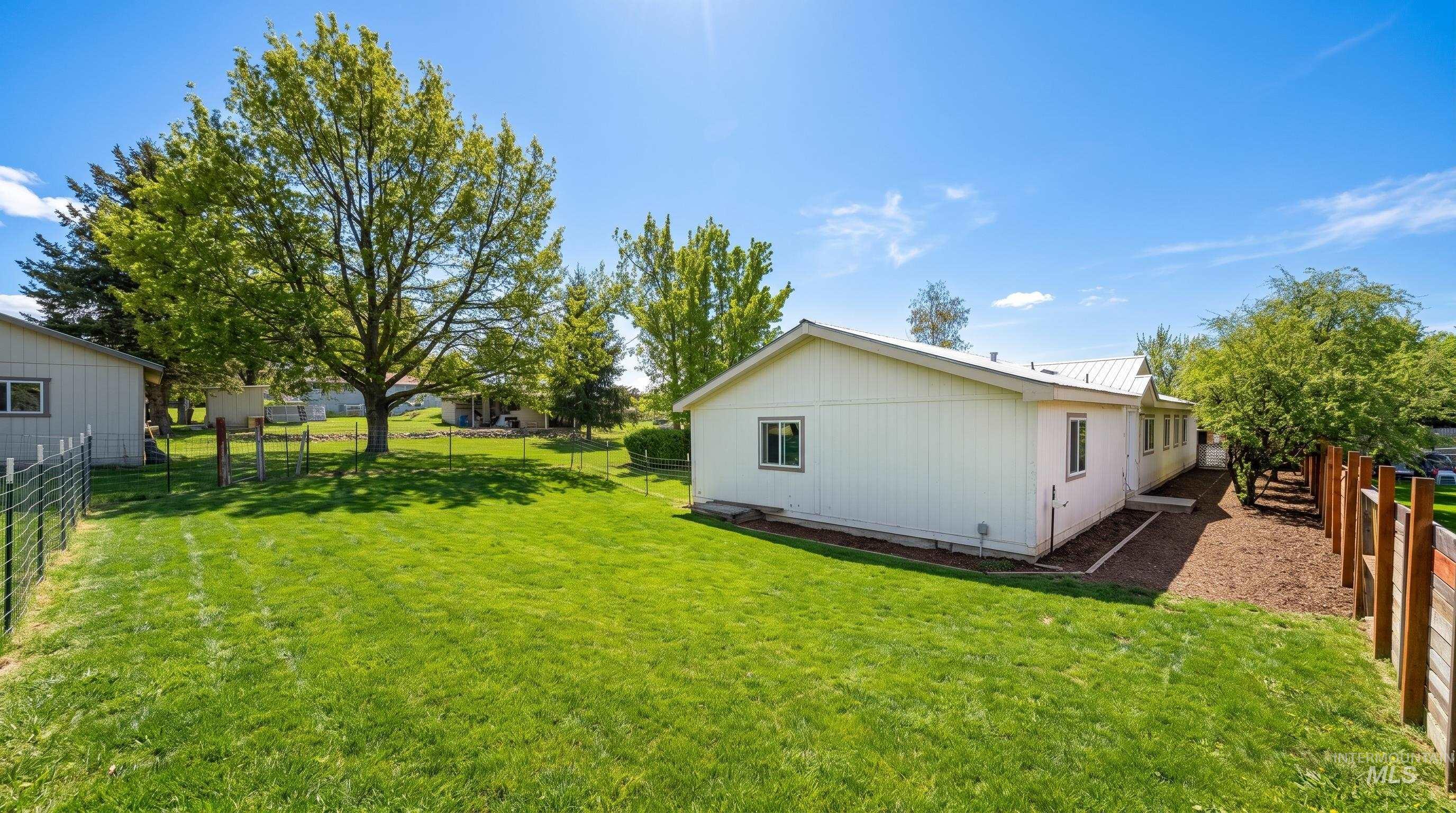 1800 Heitz Ave, Fruitland, Idaho 83619, 4 Bedrooms, 2 Bathrooms, Residential For Sale, Price $290,000,MLS 98984024