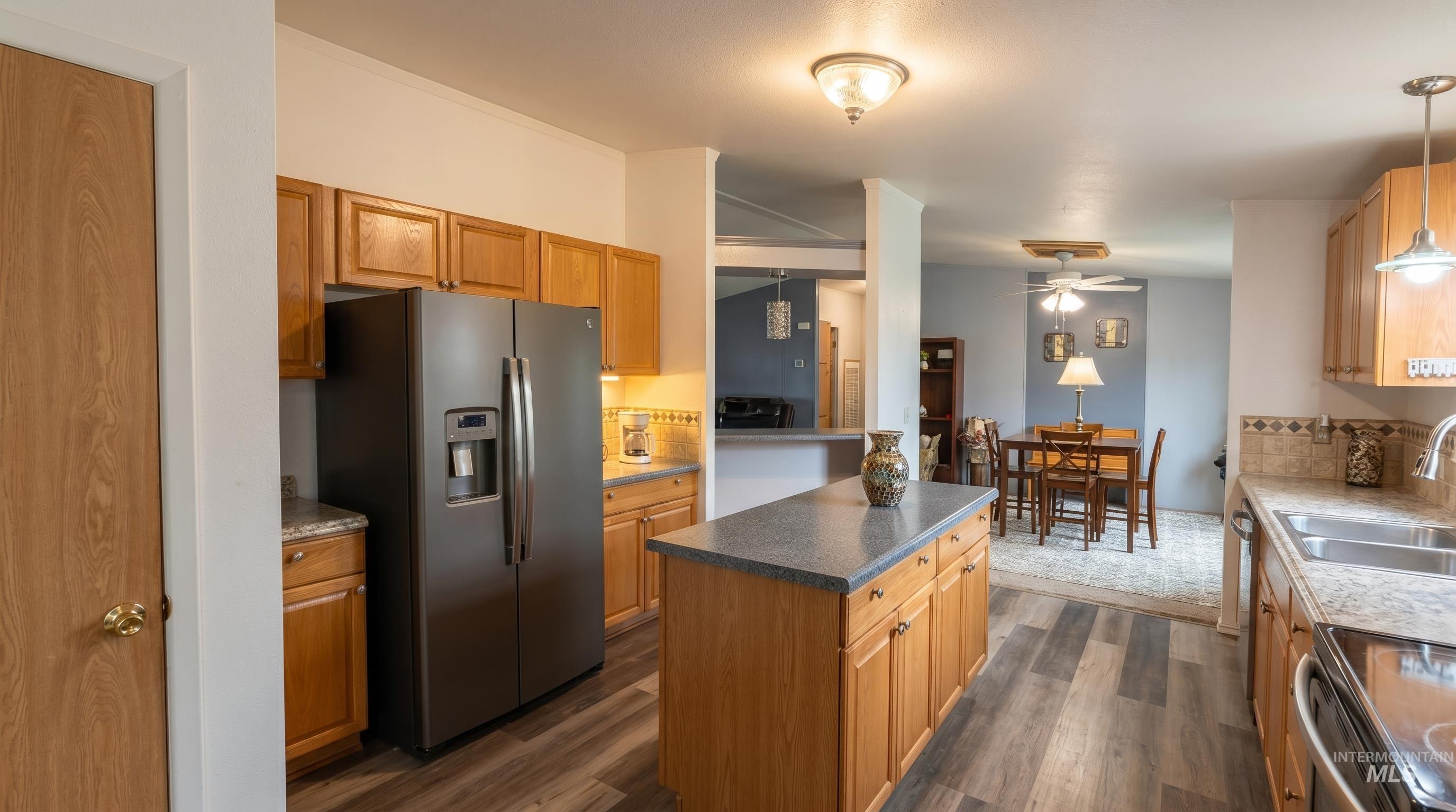 1800 Heitz Ave, Fruitland, Idaho 83619, 4 Bedrooms, 2 Bathrooms, Residential For Sale, Price $290,000,MLS 98984024