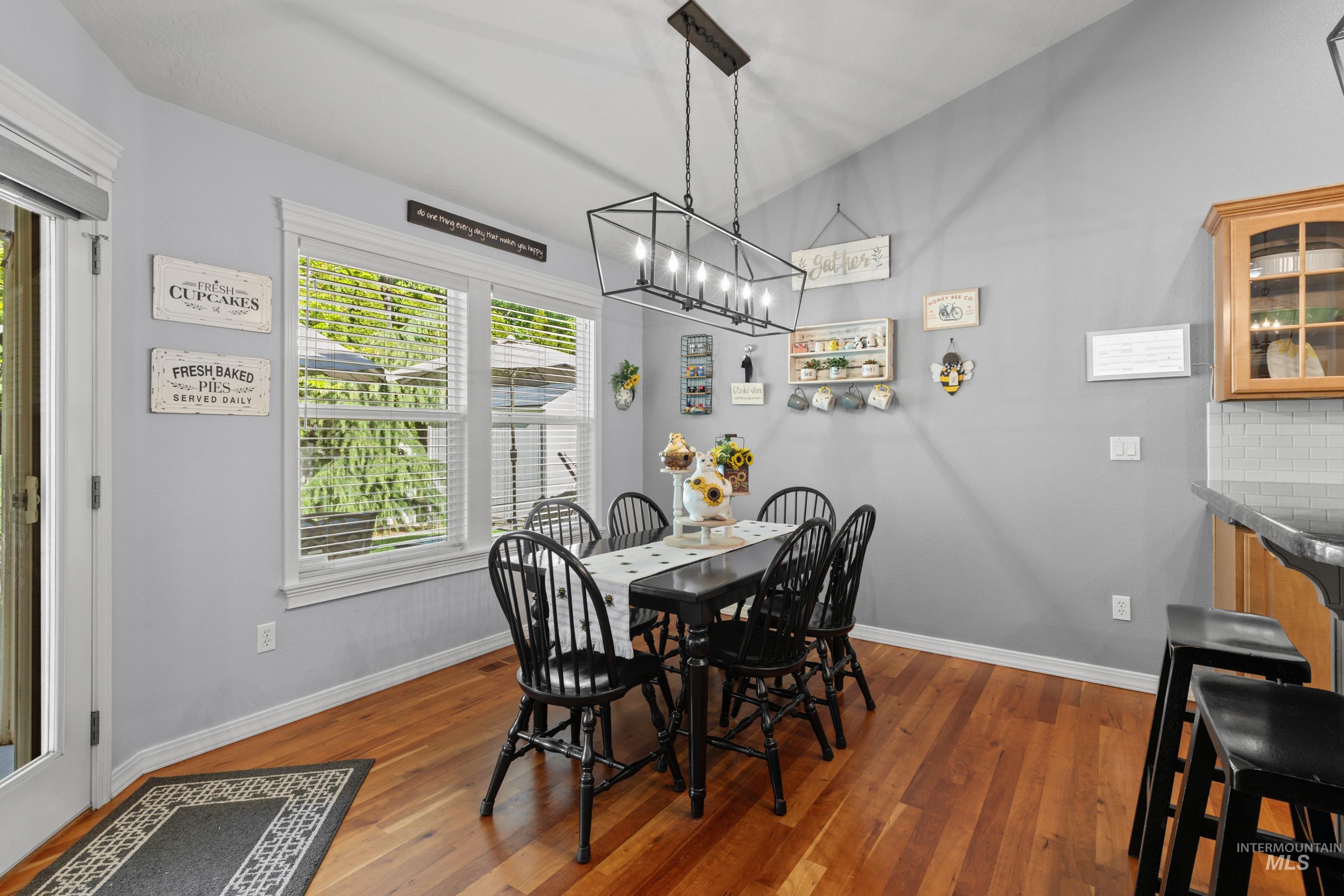 5521 N Mendelson Ave., Meridian, Idaho 83646, 4 Bedrooms, 2.5 Bathrooms, Residential For Sale, Price $579,000,MLS 98984026