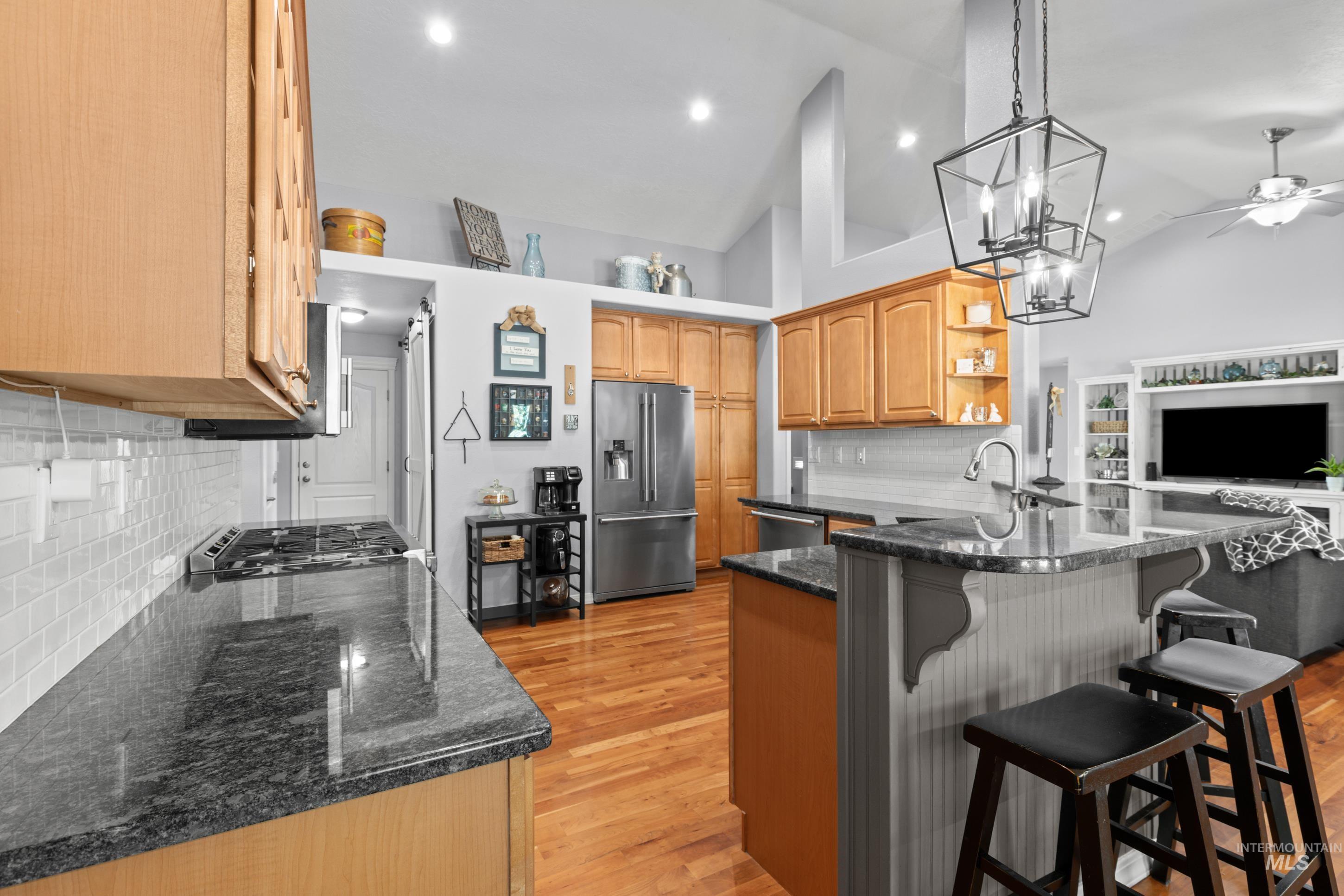 5521 N Mendelson Ave., Meridian, Idaho 83646, 4 Bedrooms, 2.5 Bathrooms, Residential For Sale, Price $579,000,MLS 98984026