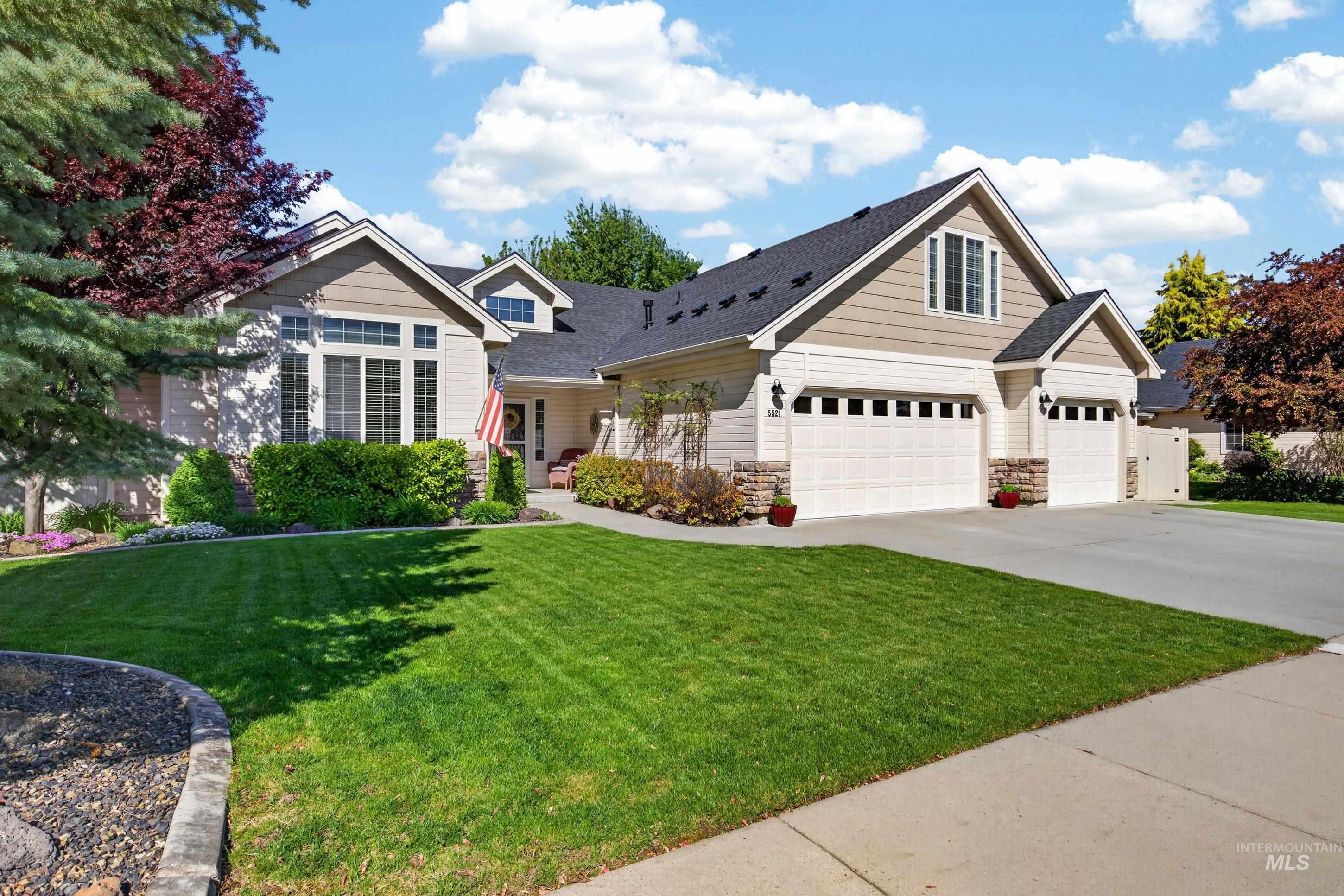 5521 N Mendelson Ave., Meridian, Idaho 83646, 4 Bedrooms, 2.5 Bathrooms, Residential For Sale, Price $579,000,MLS 98984026