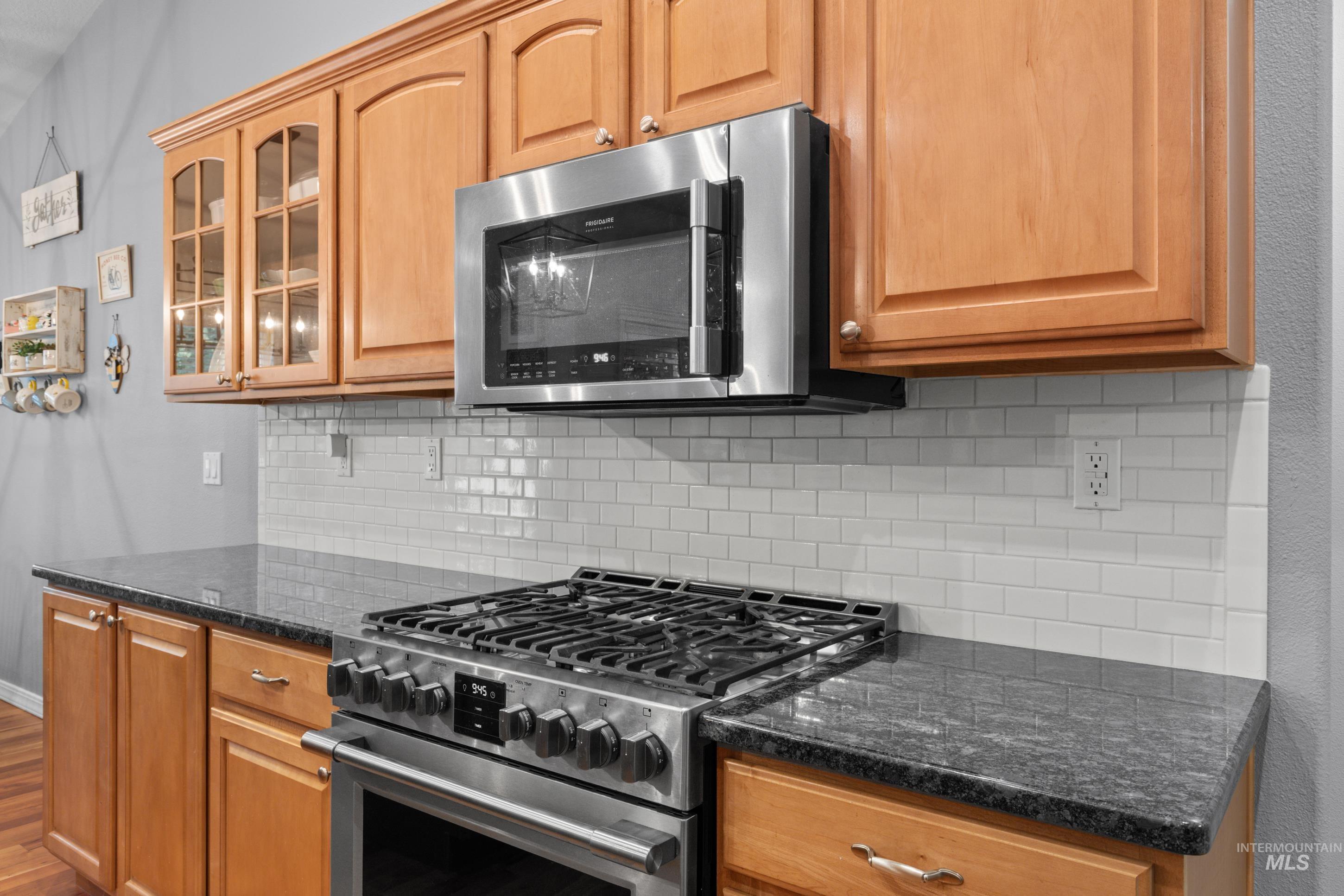 5521 N Mendelson Ave., Meridian, Idaho 83646, 4 Bedrooms, 2.5 Bathrooms, Residential For Sale, Price $579,000,MLS 98984026