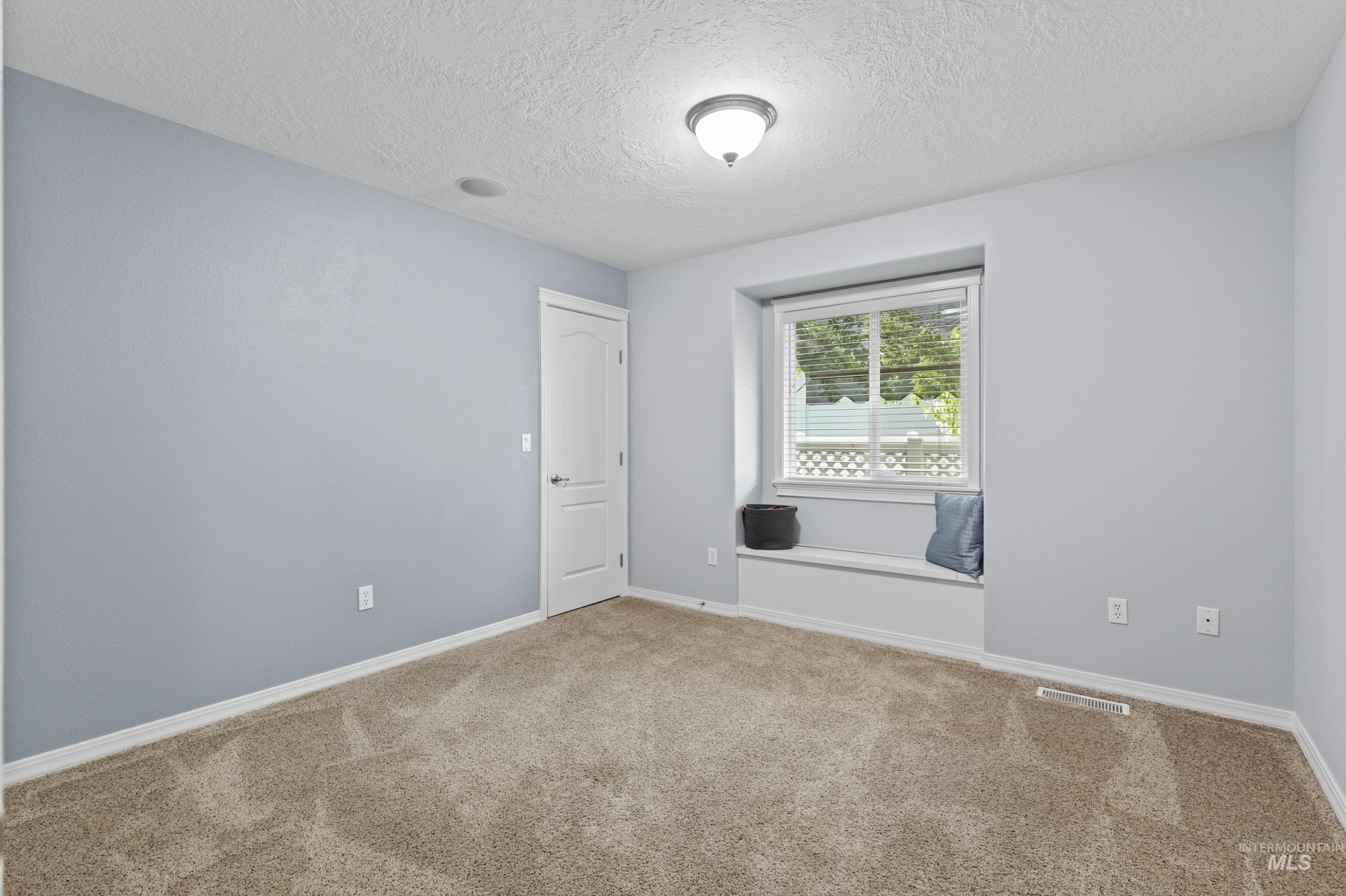 5521 N Mendelson Ave., Meridian, Idaho 83646, 4 Bedrooms, 2.5 Bathrooms, Residential For Sale, Price $579,000,MLS 98984026