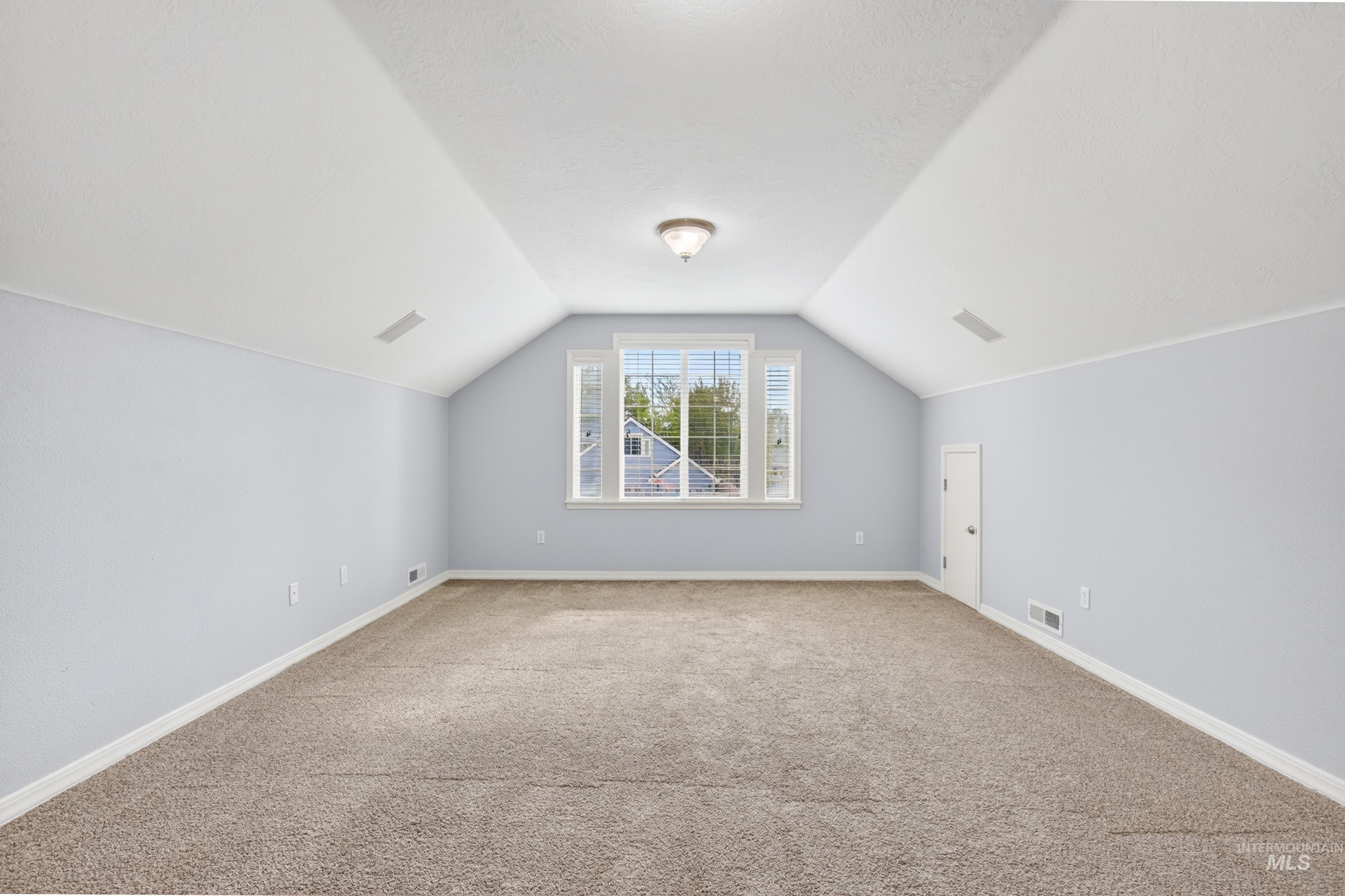 5521 N Mendelson Ave., Meridian, Idaho 83646, 4 Bedrooms, 2.5 Bathrooms, Residential For Sale, Price $579,000,MLS 98984026