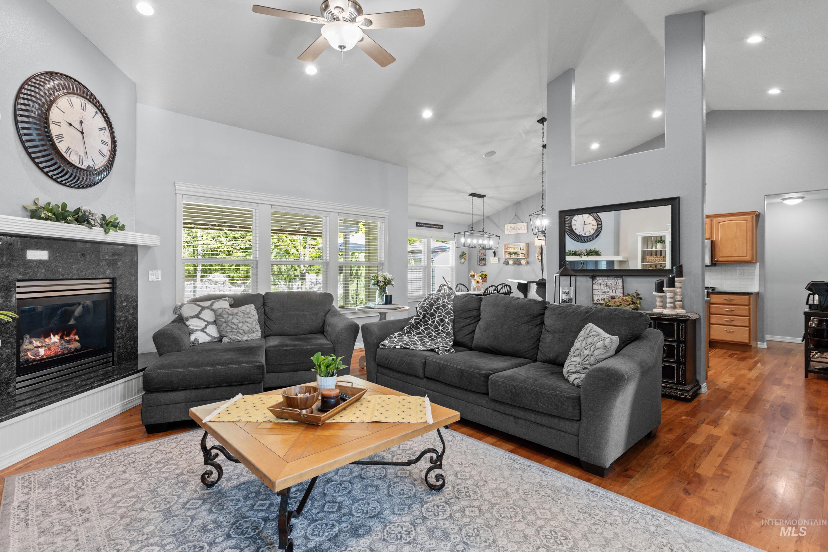 5521 N Mendelson Ave., Meridian, Idaho 83646, 4 Bedrooms, 2.5 Bathrooms, Residential For Sale, Price $579,000,MLS 98984026