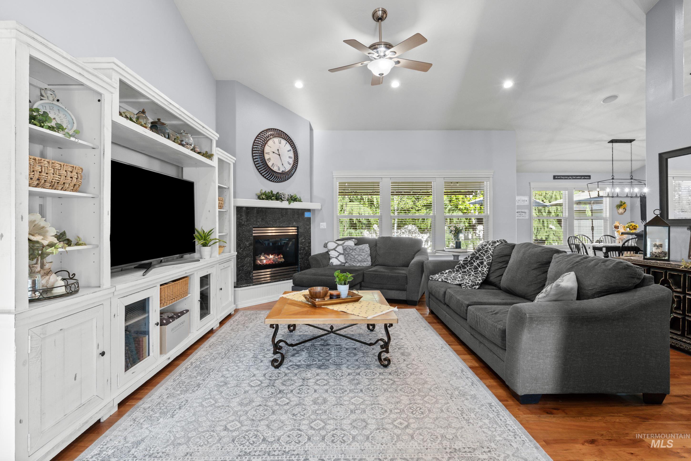 5521 N Mendelson Ave., Meridian, Idaho 83646, 4 Bedrooms, 2.5 Bathrooms, Residential For Sale, Price $579,000,MLS 98984026