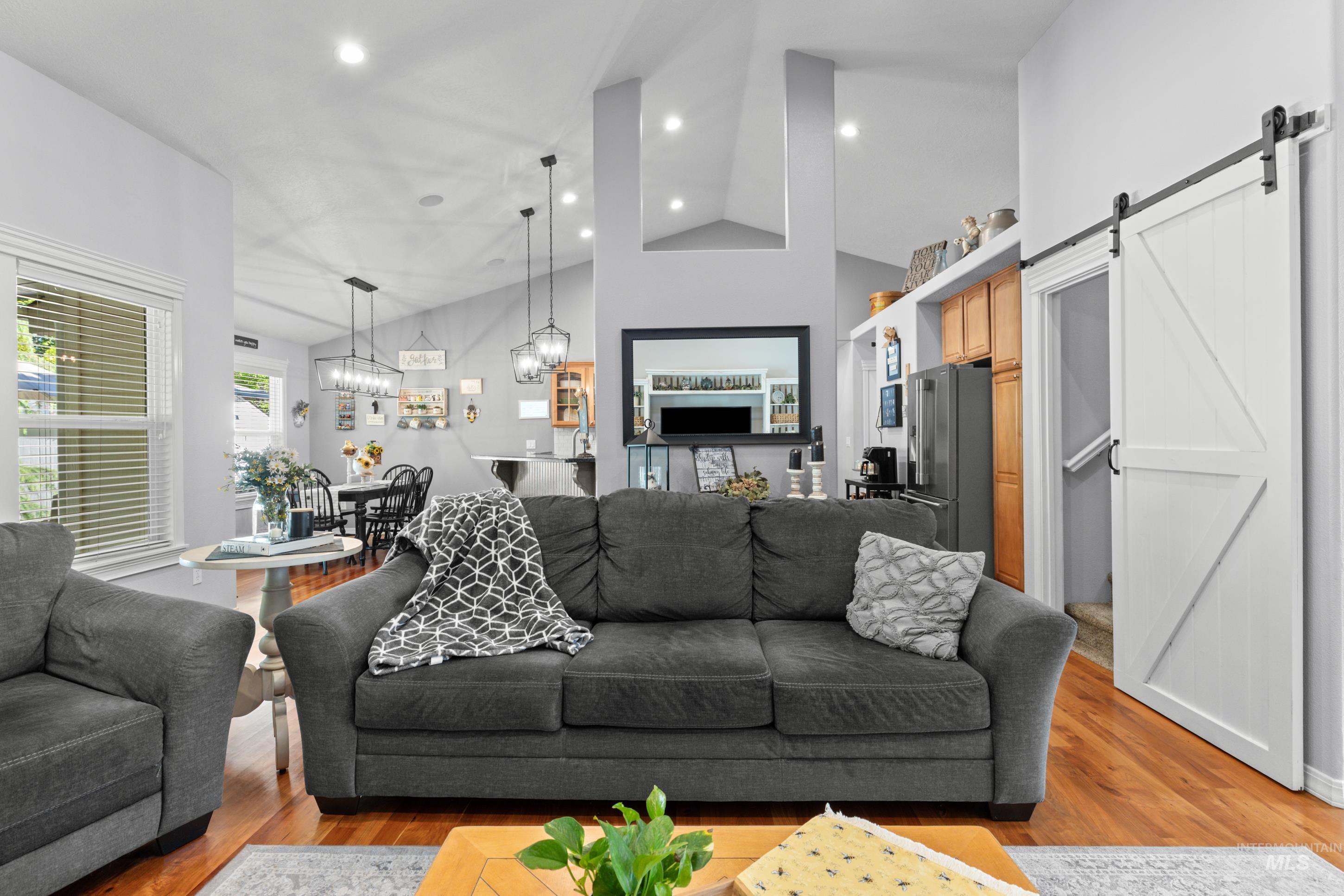 5521 N Mendelson Ave., Meridian, Idaho 83646, 4 Bedrooms, 2.5 Bathrooms, Residential For Sale, Price $579,000,MLS 98984026