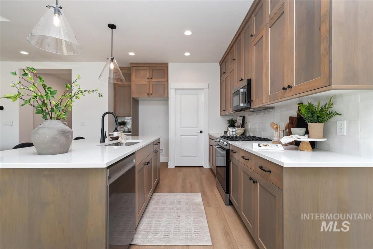 4301 Tropic Way, Caldwell, Idaho 83607, 3 Bedrooms, 2 Bathrooms, Residential For Sale, Price $459,880,MLS 98984027