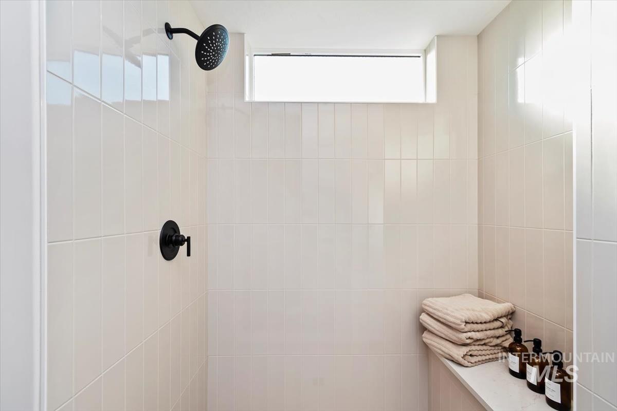 4301 Tropic Way, Caldwell, Idaho 83607, 3 Bedrooms, 2 Bathrooms, Residential For Sale, Price $459,880,MLS 98984027