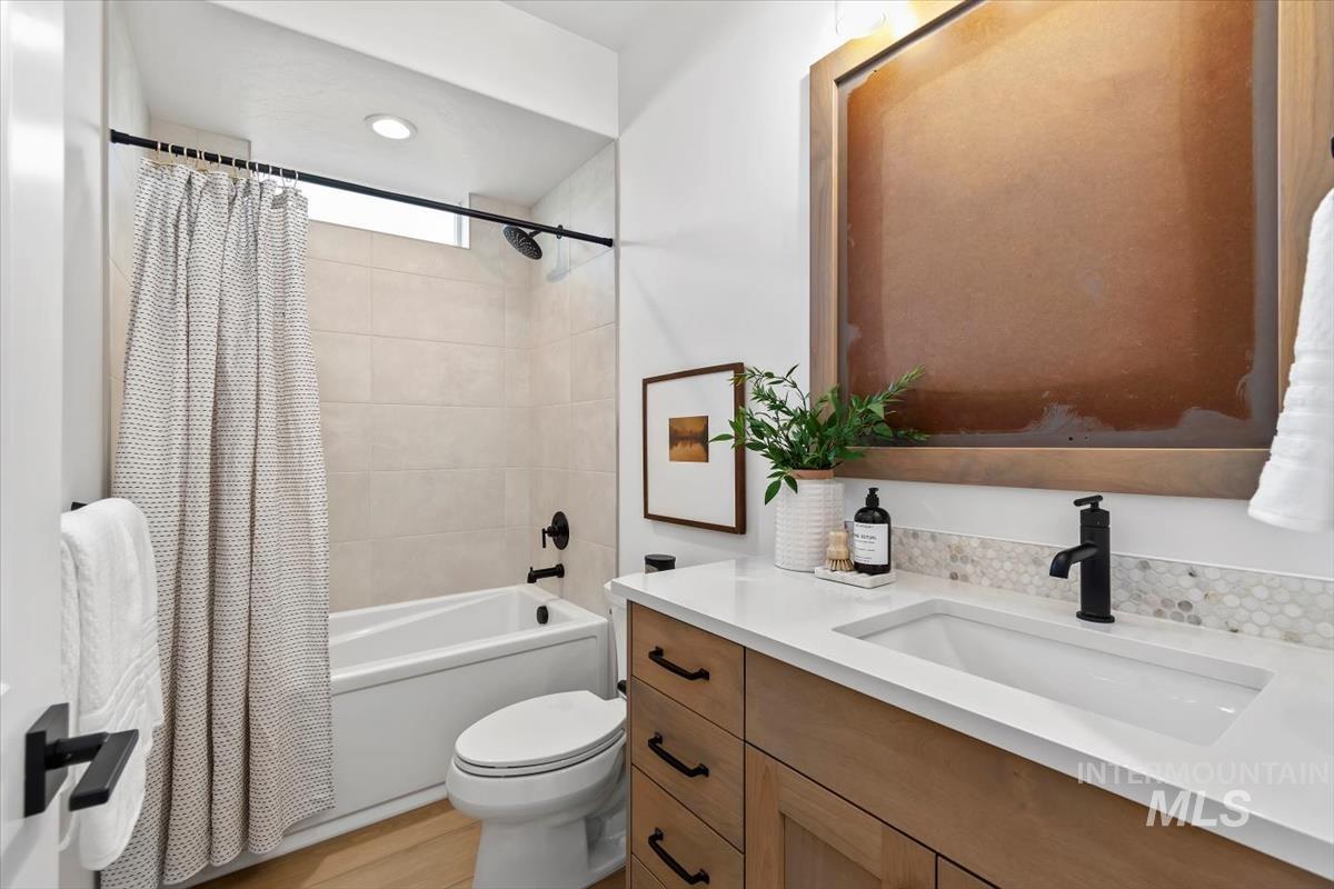 4301 Tropic Way, Caldwell, Idaho 83607, 3 Bedrooms, 2 Bathrooms, Residential For Sale, Price $459,880,MLS 98984027