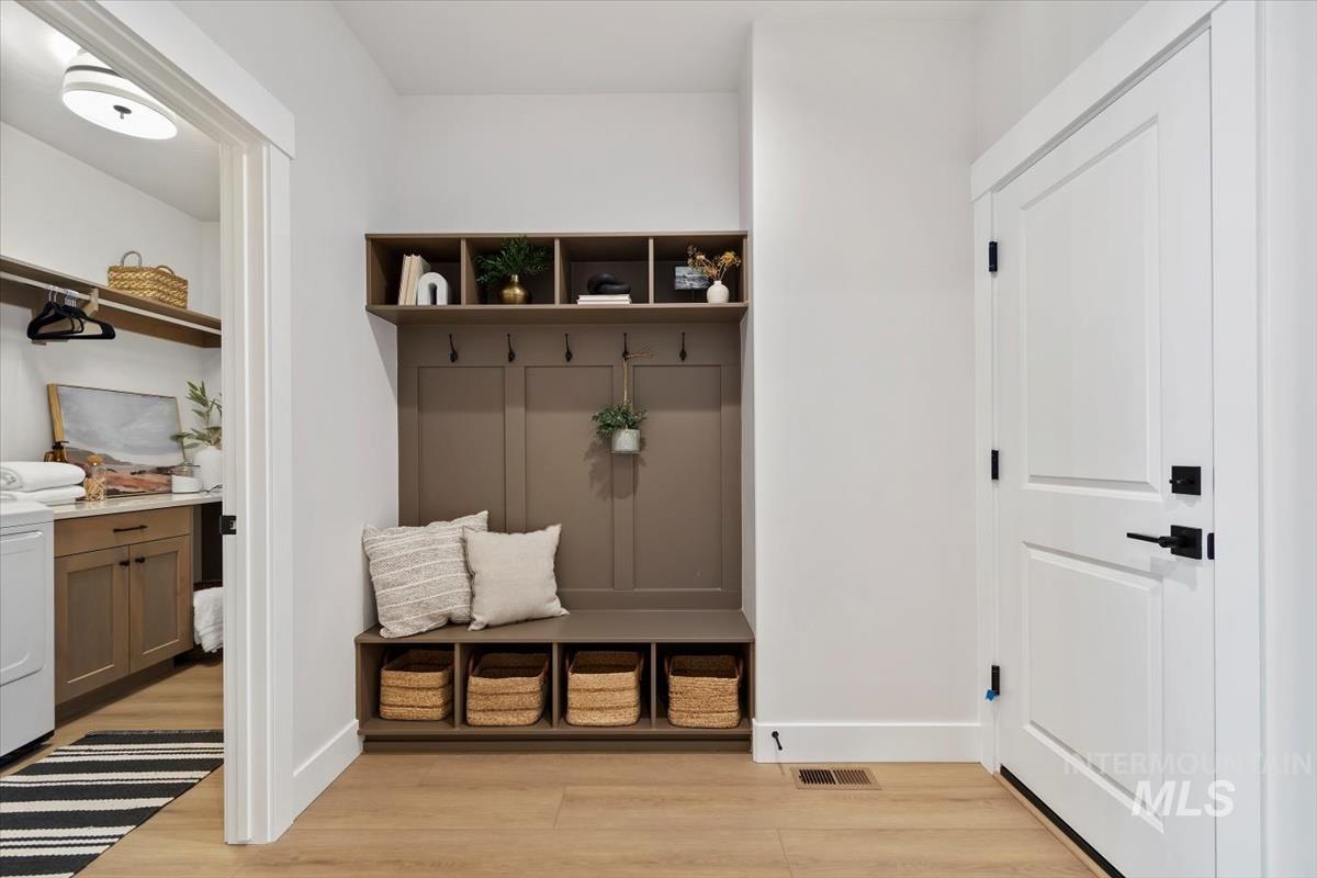 4301 Tropic Way, Caldwell, Idaho 83607, 3 Bedrooms, 2 Bathrooms, Residential For Sale, Price $459,880,MLS 98984027