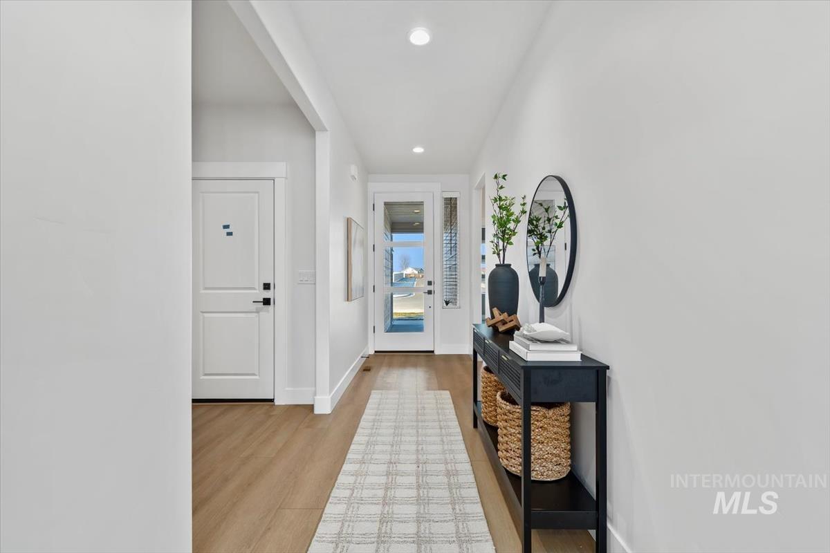 4301 Tropic Way, Caldwell, Idaho 83607, 3 Bedrooms, 2 Bathrooms, Residential For Sale, Price $459,880,MLS 98984027