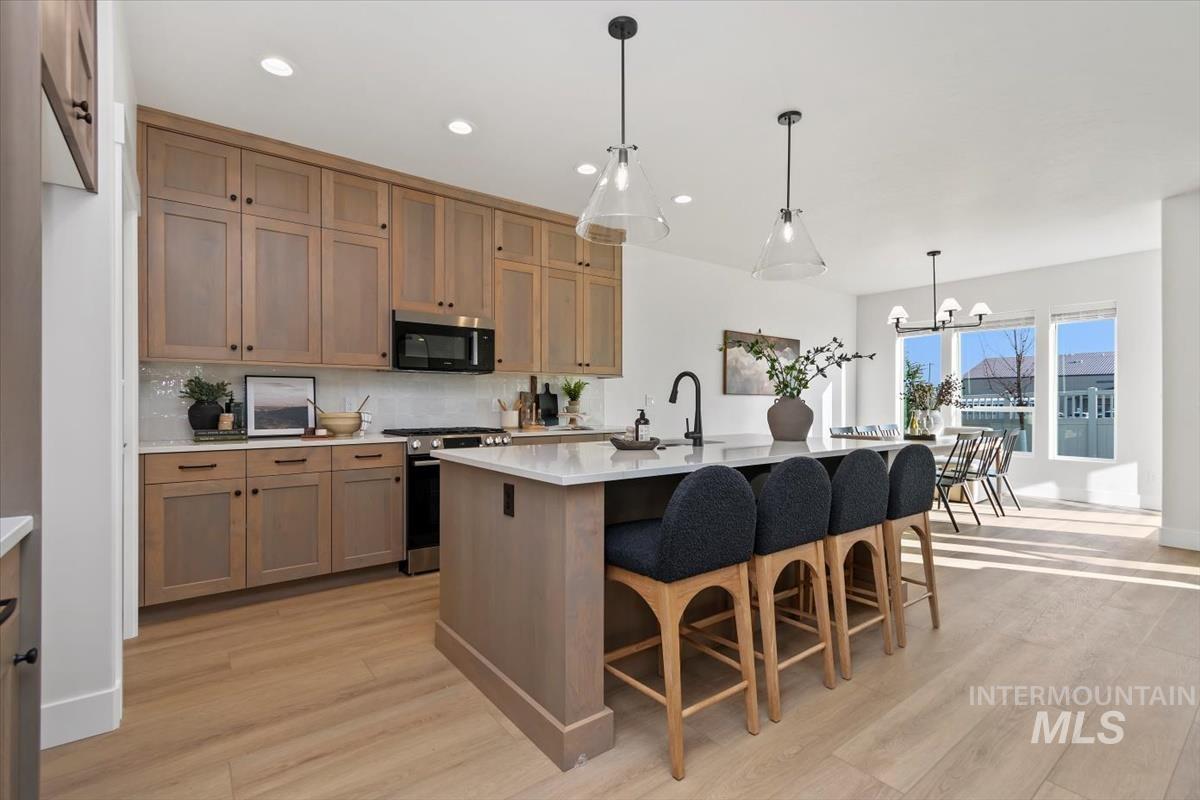 4301 Tropic Way, Caldwell, Idaho 83607, 3 Bedrooms, 2 Bathrooms, Residential For Sale, Price $459,880,MLS 98984027